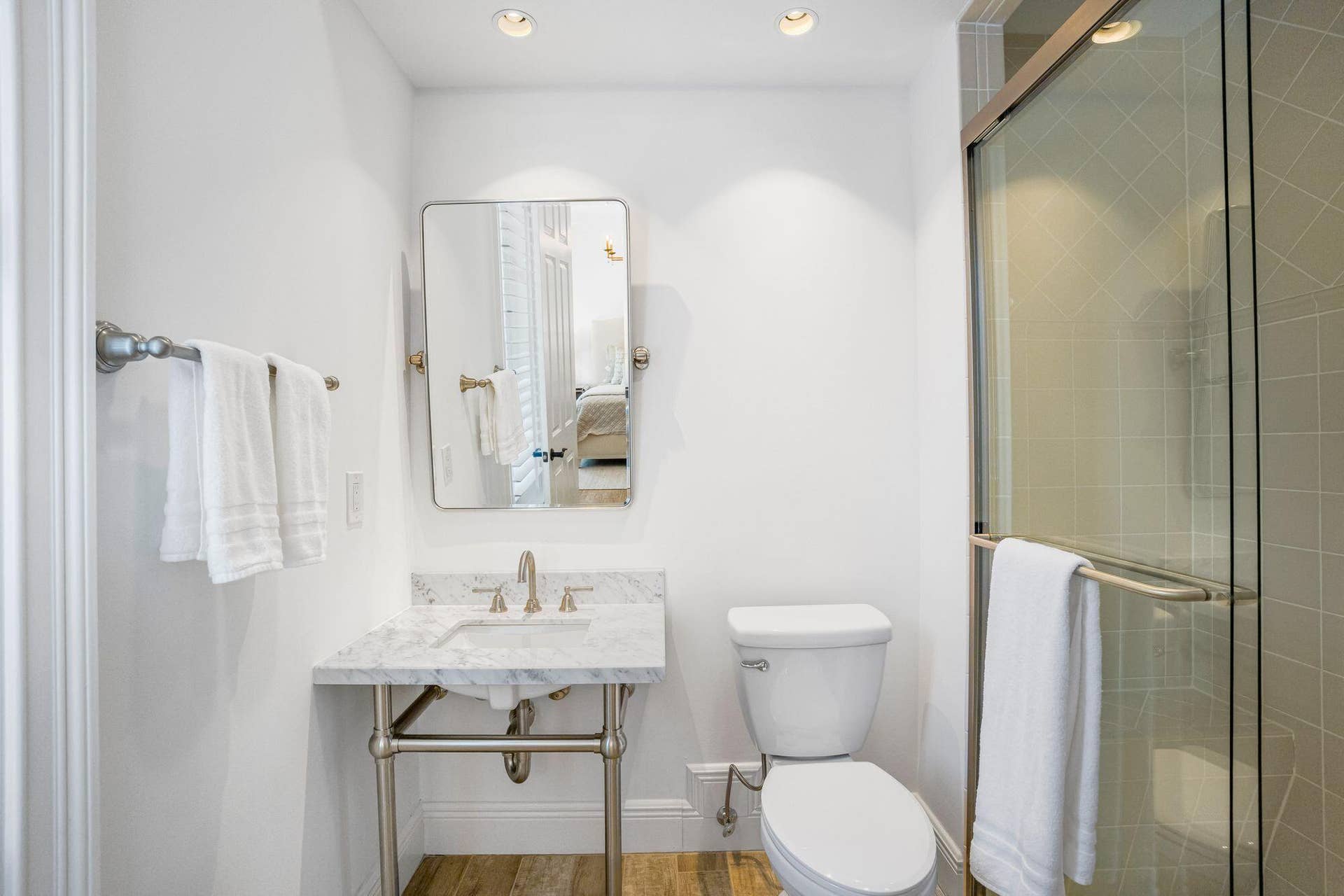 EN SUITE BATHROOM