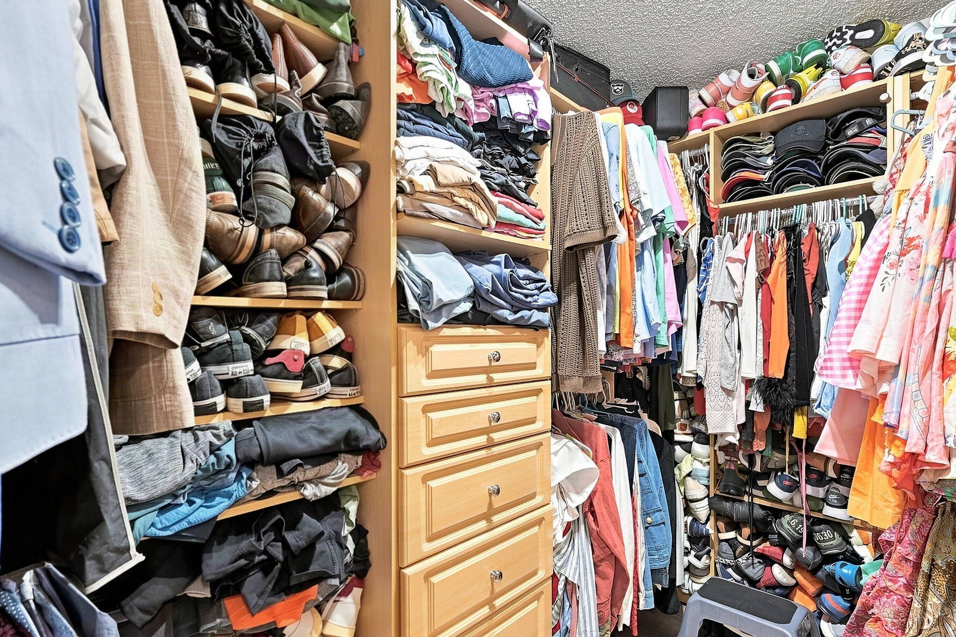 22_primary closet