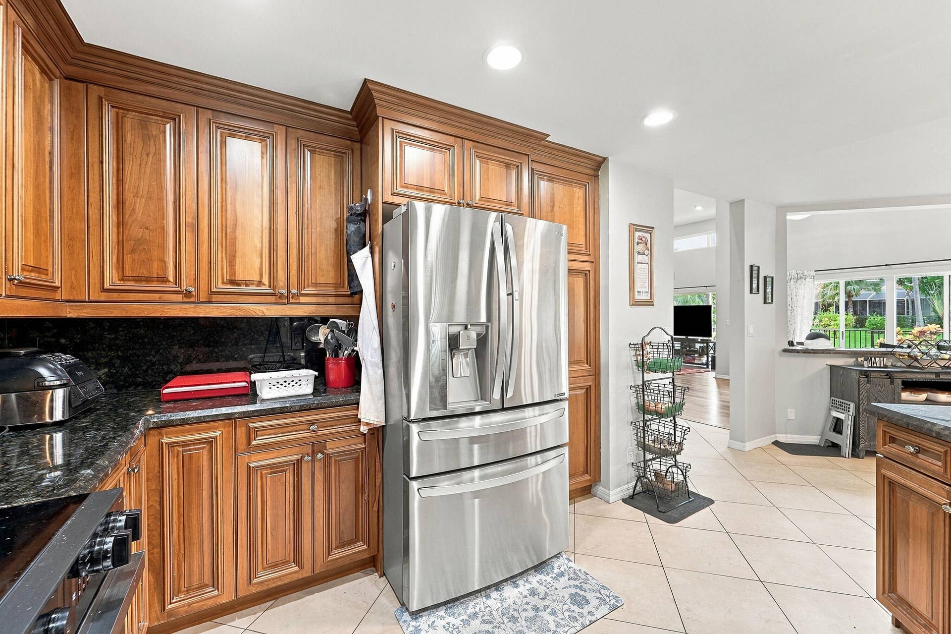 6211 NW 58th Way, Parkland, FL 33067 12_kitchen