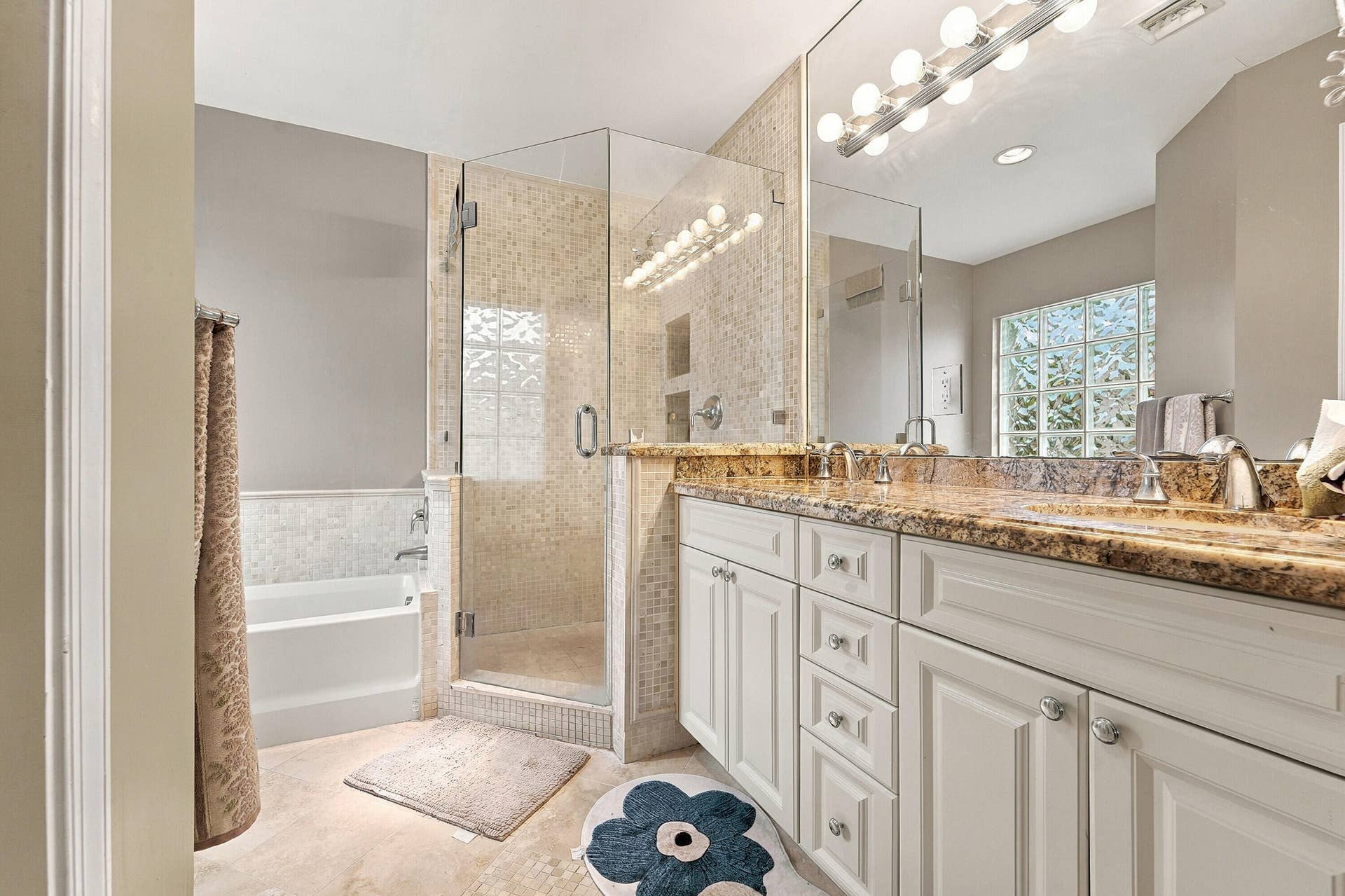 6211 NW 58th Way, Parkland, FL 33067 20_primary bathroom
