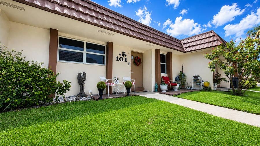 Property photo for 5780 W FERNLEY Drive W, #101, West Palm Beach, FL