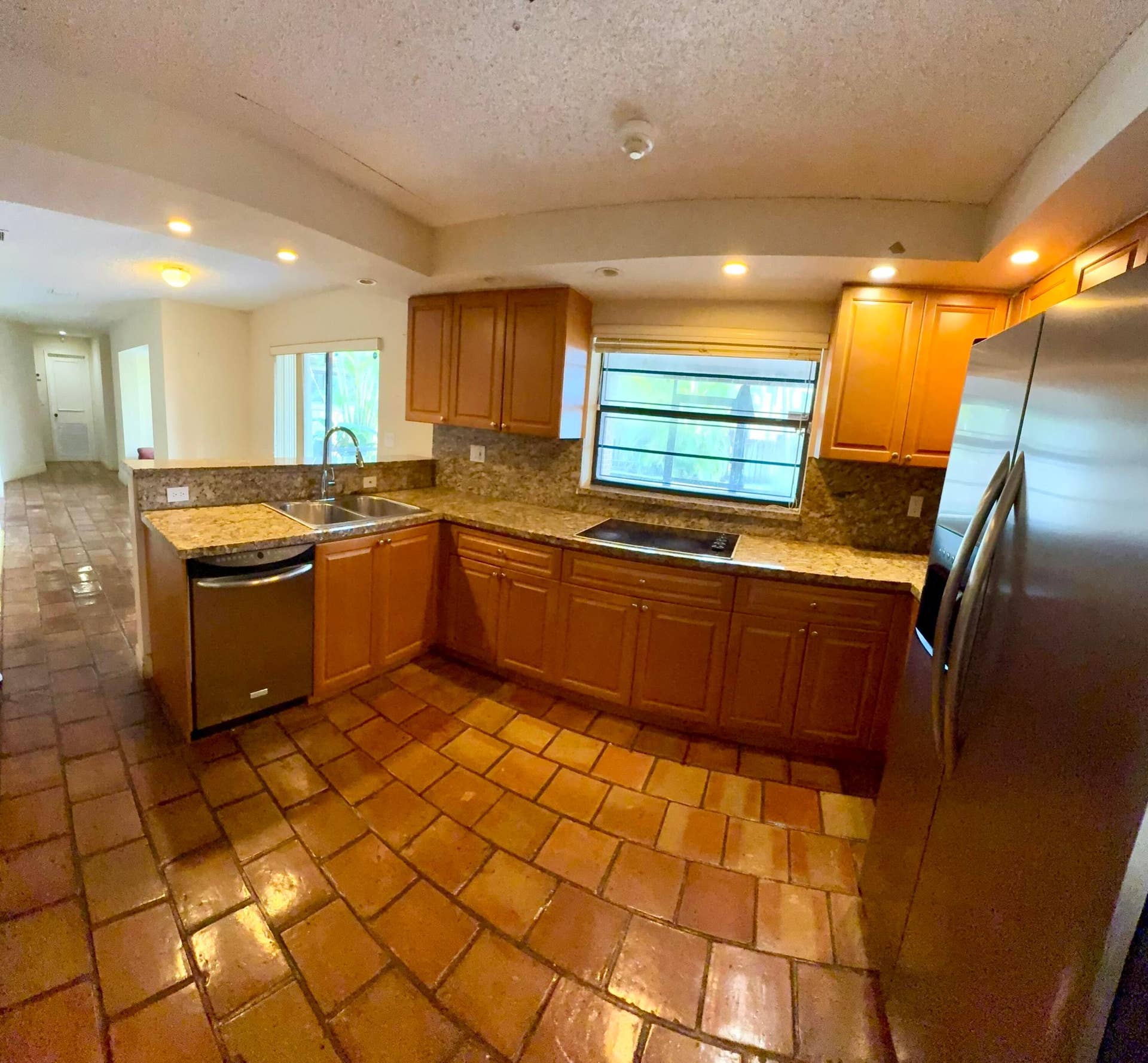2390 NE 199th Street, Aventura, FL 33180 Kitchen