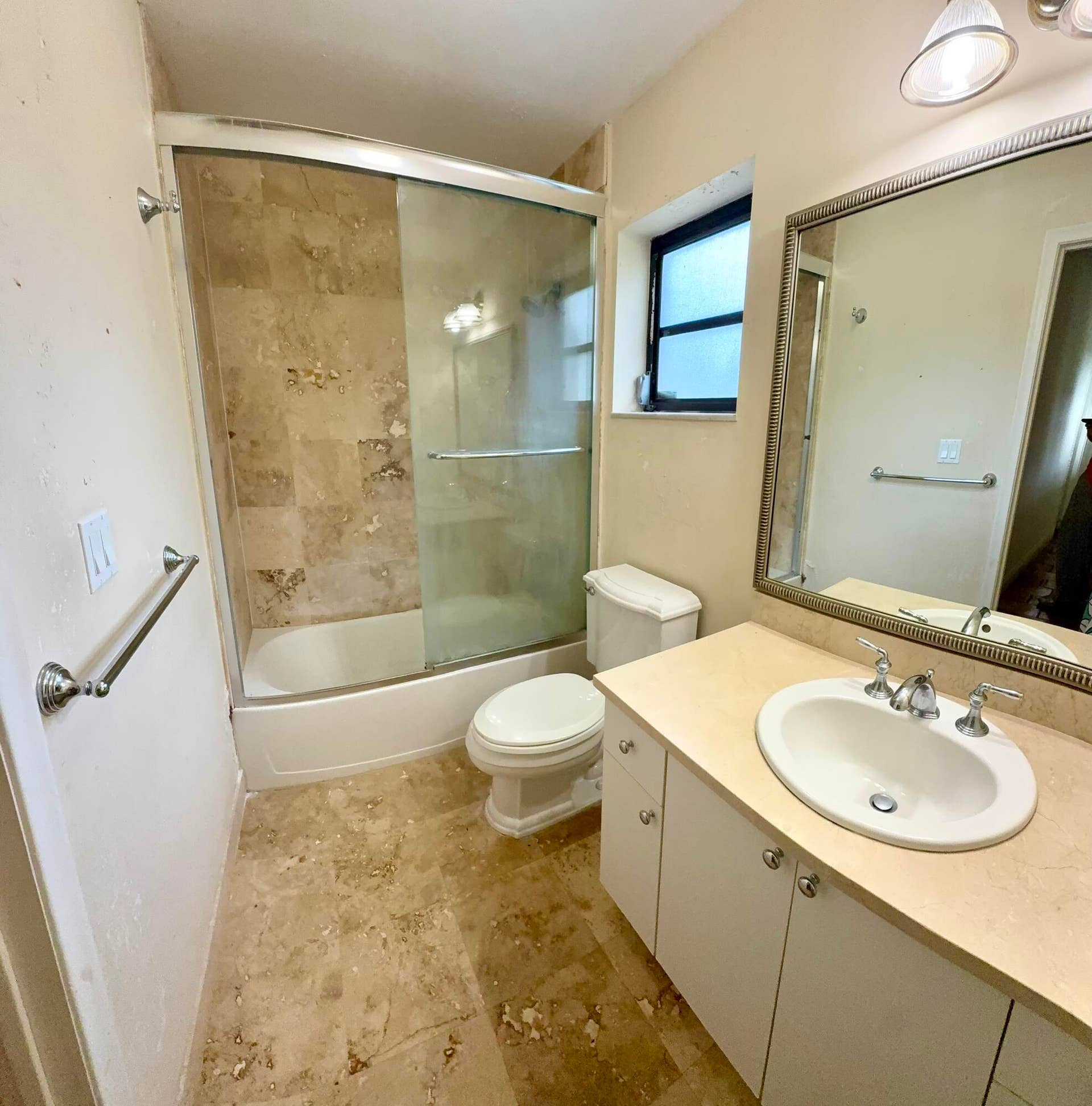 2390 NE 199th Street, Aventura, FL 33180 Third bathroom- First floor
