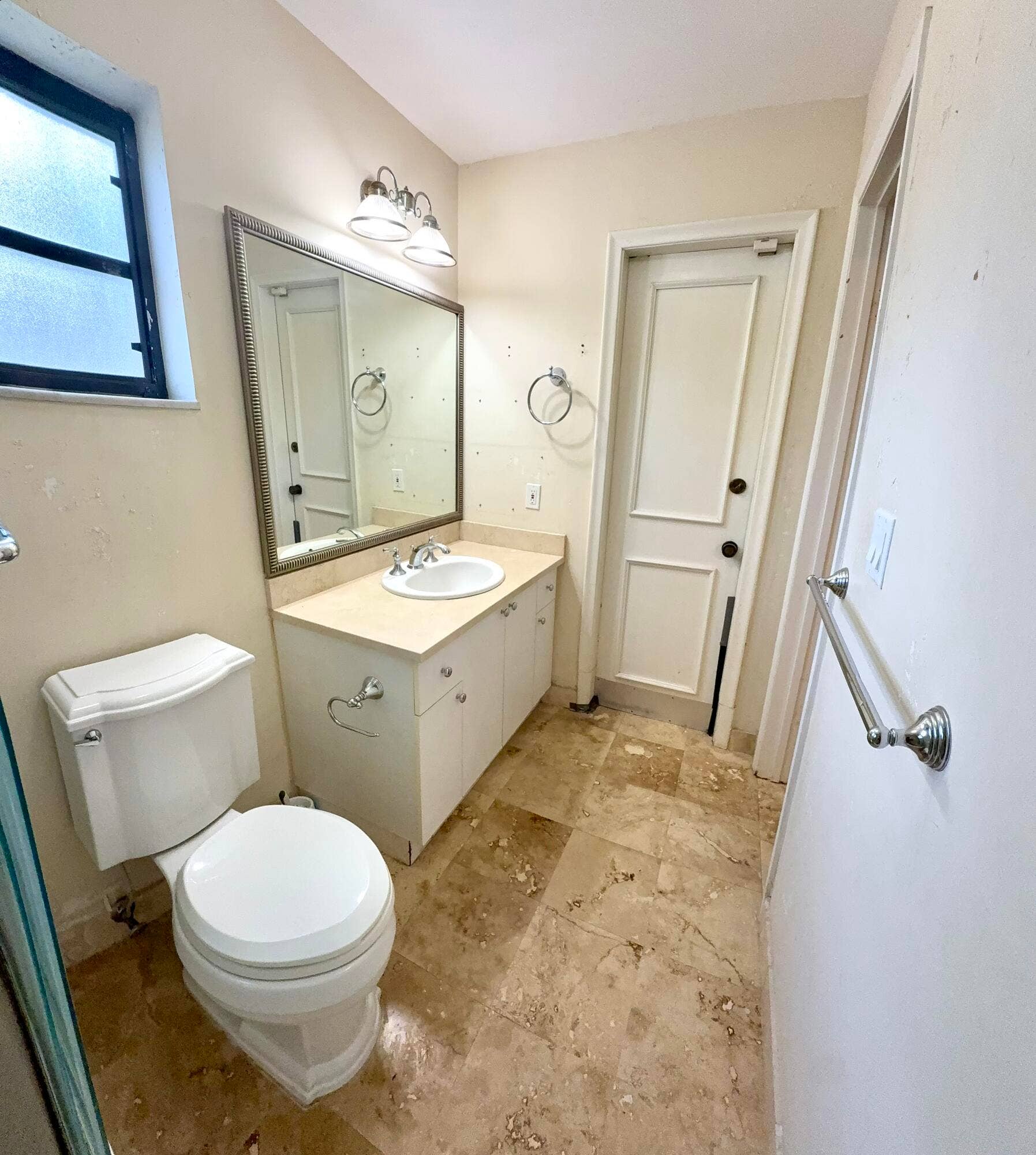 2390 NE 199th Street, Aventura, FL 33180 Third bathroom- First floor