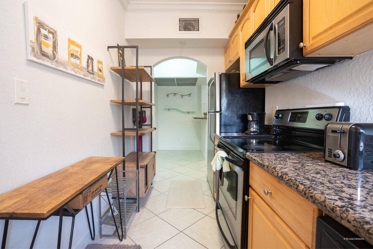 403 NE 16th Avenue, #Apt 7, Fort Lauderdale, FL 33301 CP-9