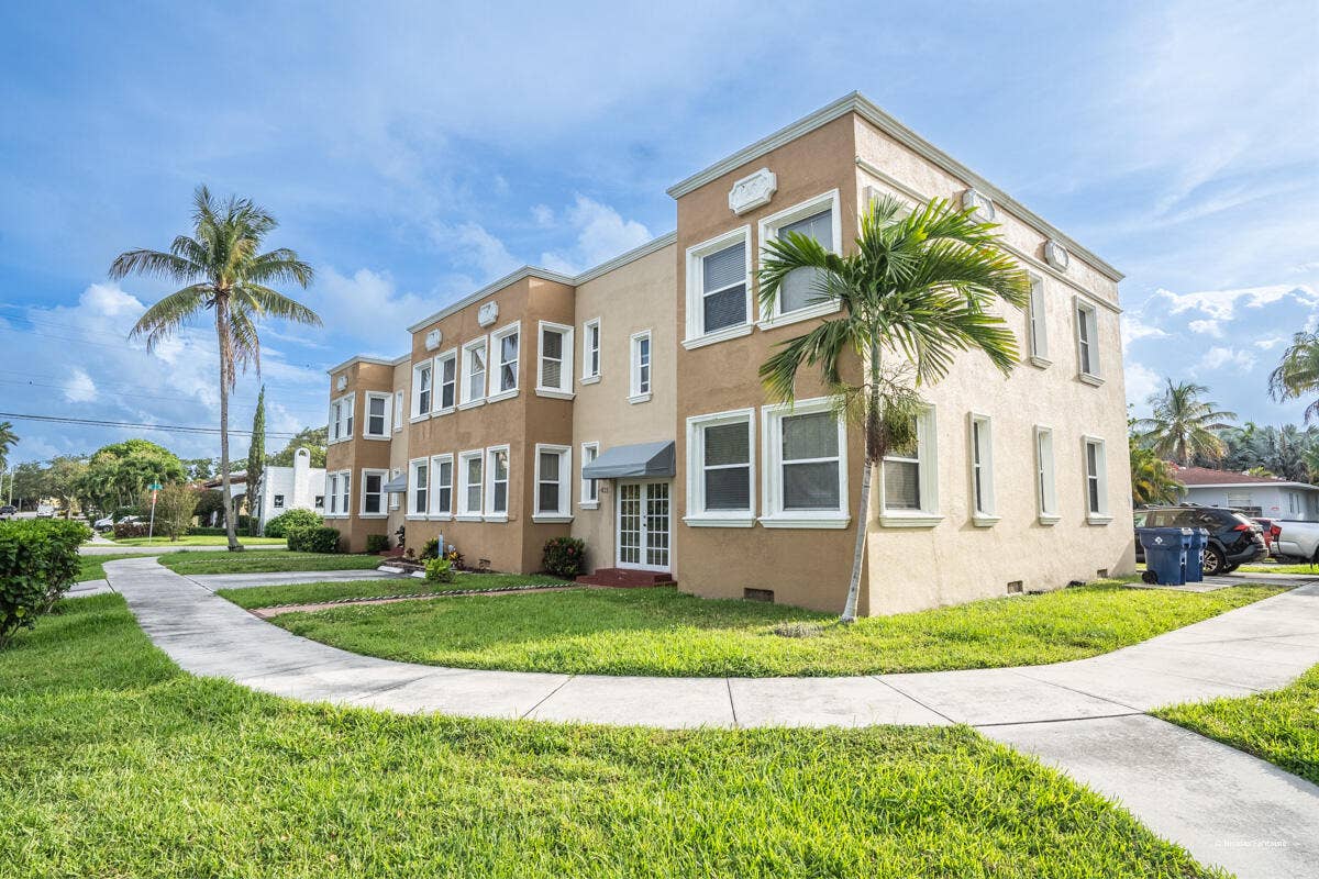 403 NE 16th Avenue, #Apt 7, Fort Lauderdale, FL 33301 CP-14