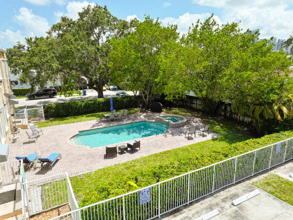 403 NE 16th Avenue, #Apt 7, Fort Lauderdale, FL 33301 CP