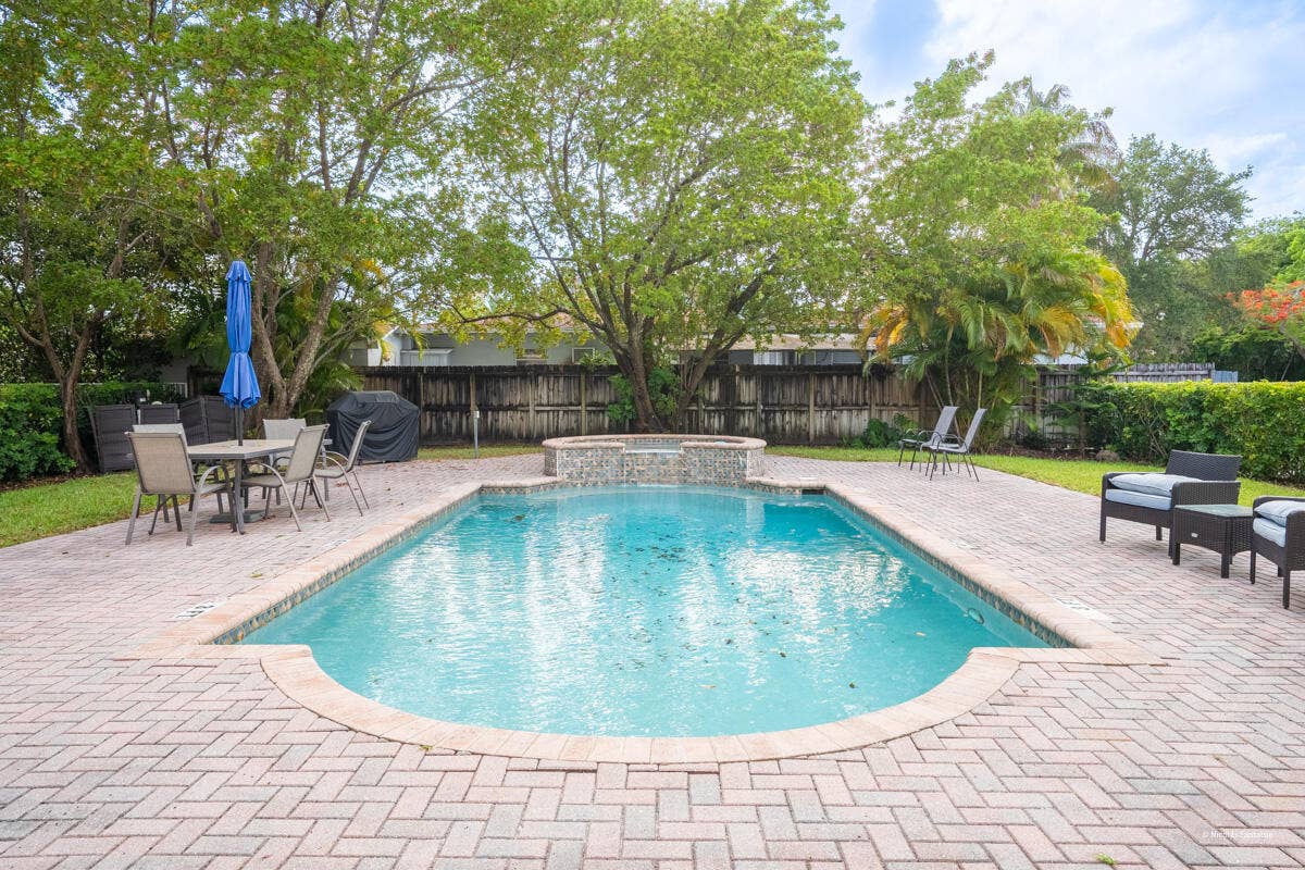 403 NE 16th Avenue, #Apt 7, Fort Lauderdale, FL 33301 CP-12
