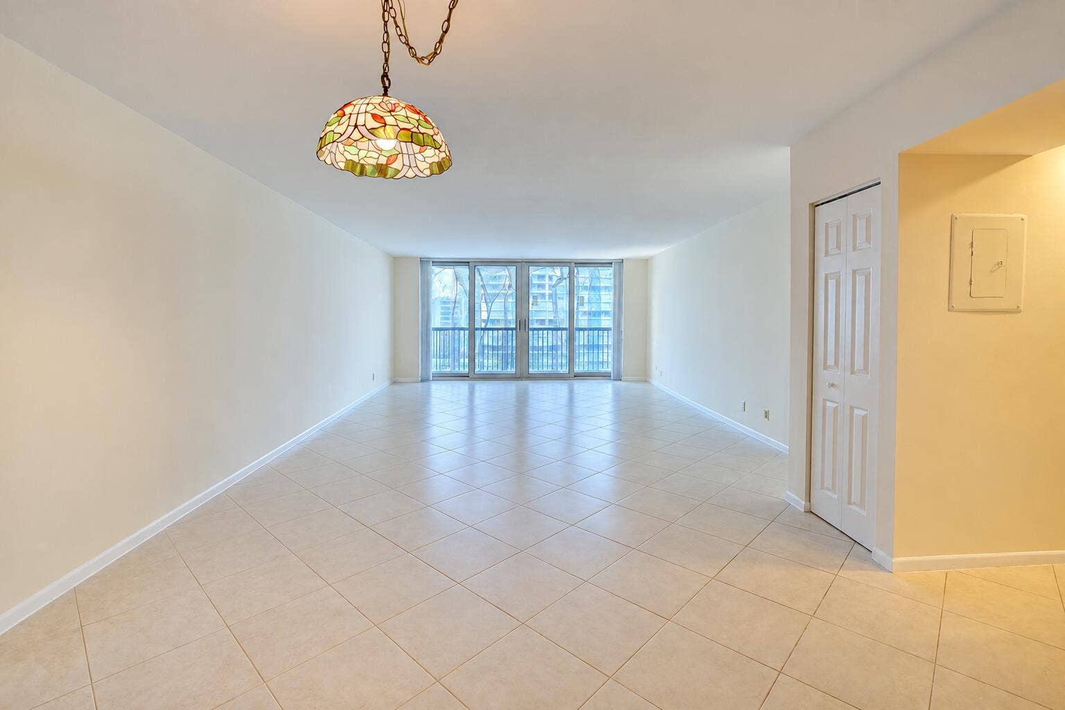 1800 S Ocean Boulevard, #1203, Pompano Beach, FL 33062 Living Room