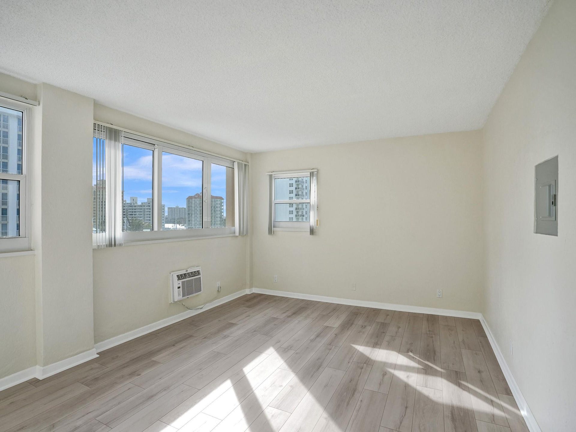 345 N FORT LAUDERDALE BEACH Boulevard, #601, Fort Lauderdale, FL 33304 Photo 24