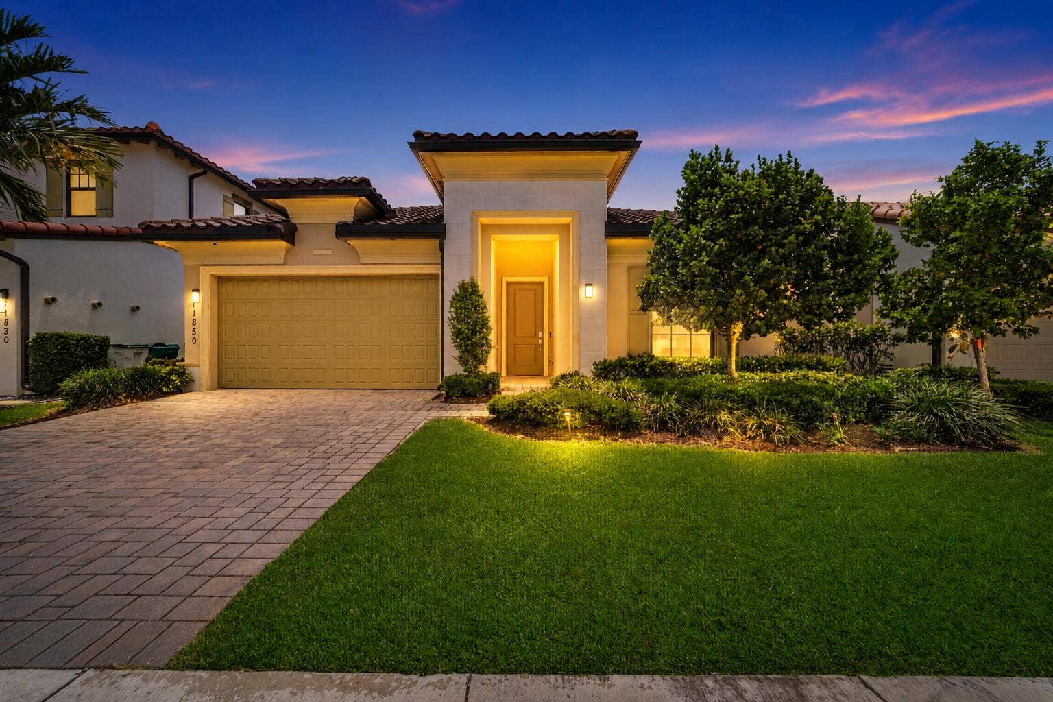 11850 N Baypoint Circle, Parkland, FL 33076 Night Shot 1