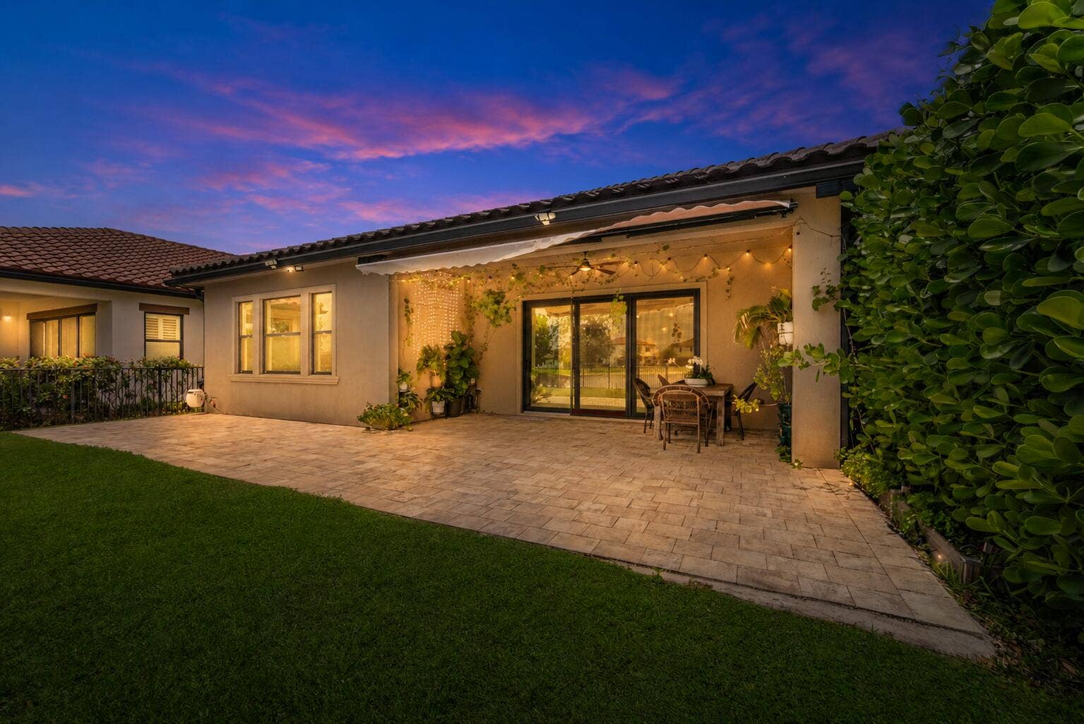 11850 N Baypoint Circle, Parkland, FL 33076 Night Shot 4