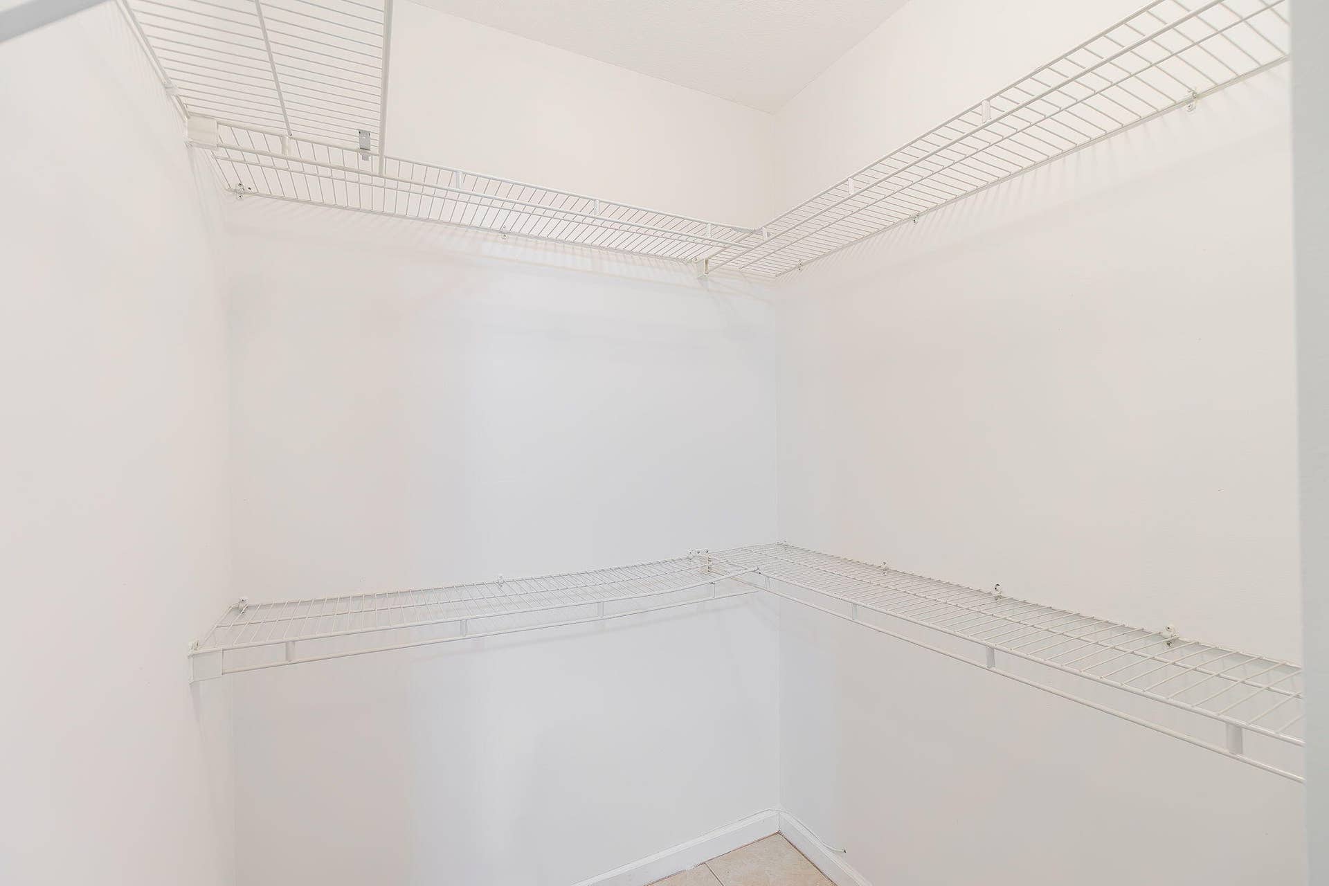 2nd Bedroom Walkin closet