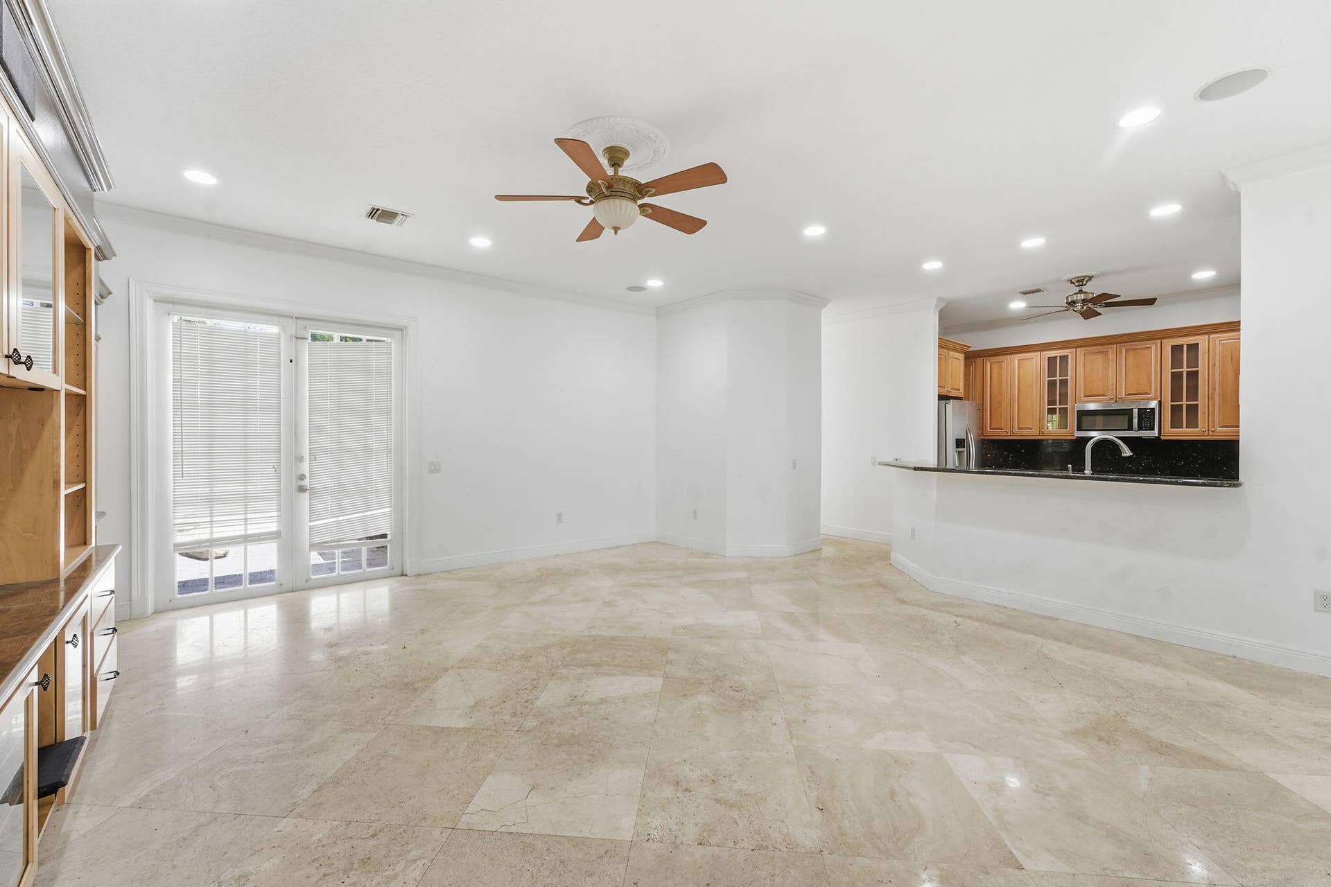 400 NE 8th Avenue, Fort Lauderdale, FL 33301 8-web-or-mls-009_DSC00011