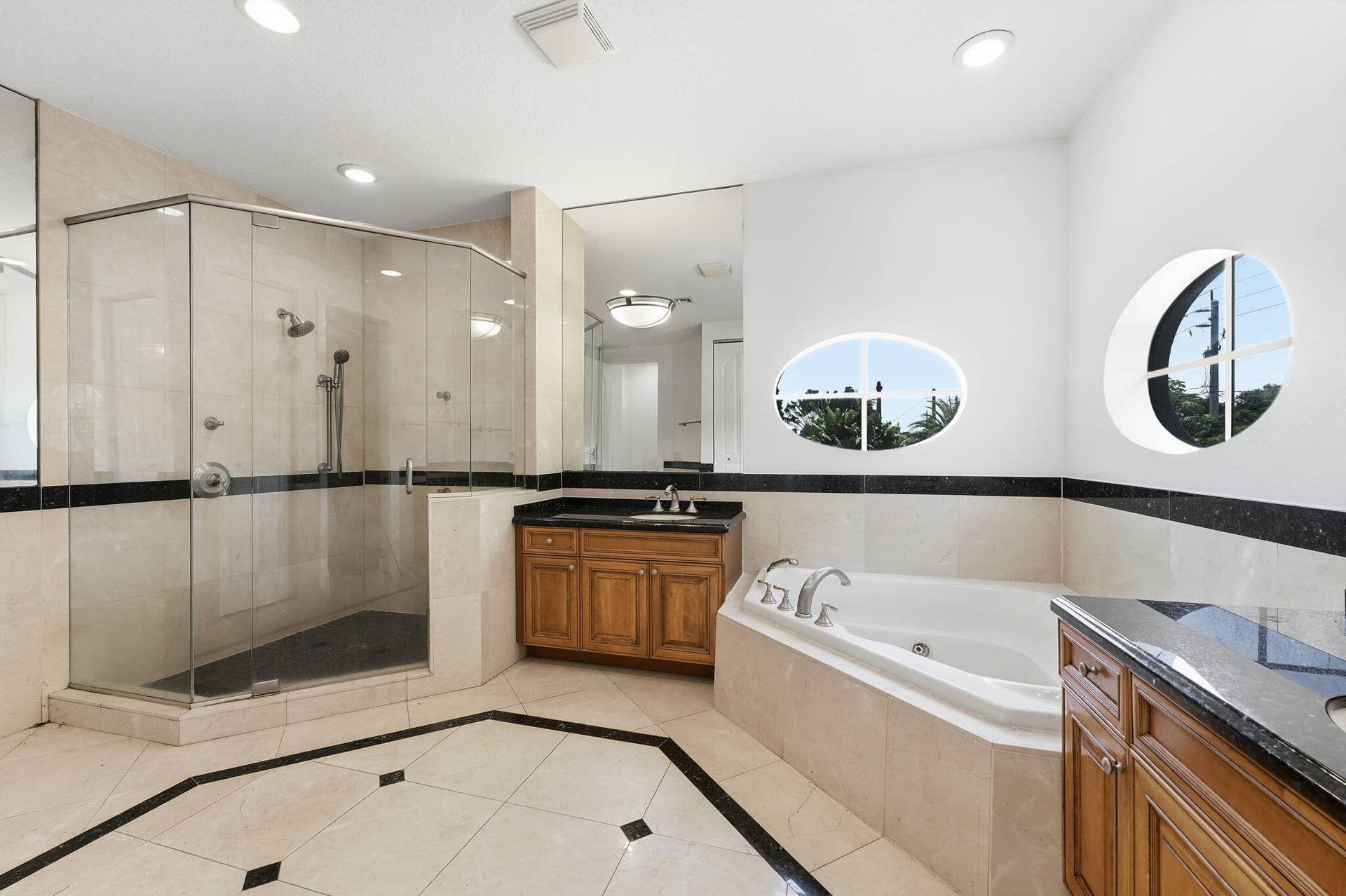 400 NE 8th Avenue, Fort Lauderdale, FL 33301 31-web-or-mls-035_DSC00134