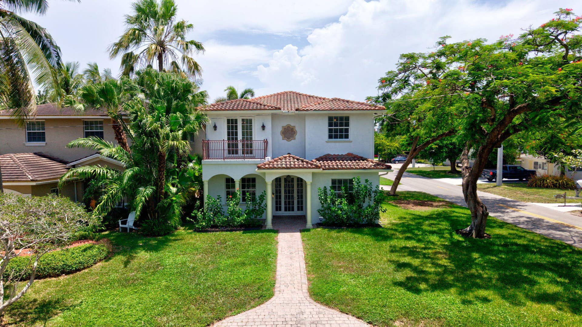 400 NE 8th Avenue, Fort Lauderdale, FL 33301 45-web-or-mls-DJI_20260814125504_0658_D_