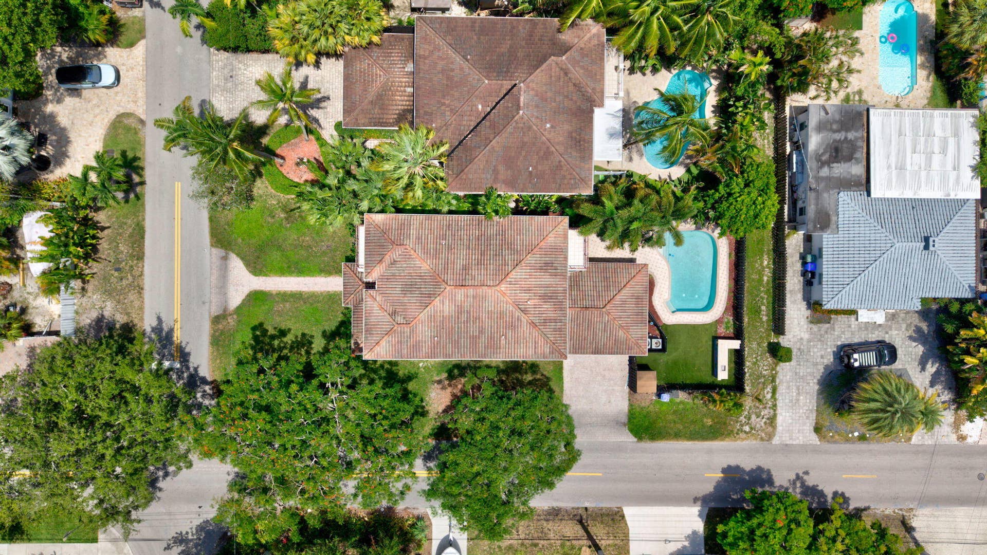 400 NE 8th Avenue, Fort Lauderdale, FL 33301 49-web-or-mls-DJI_20260814125553_0670_D_