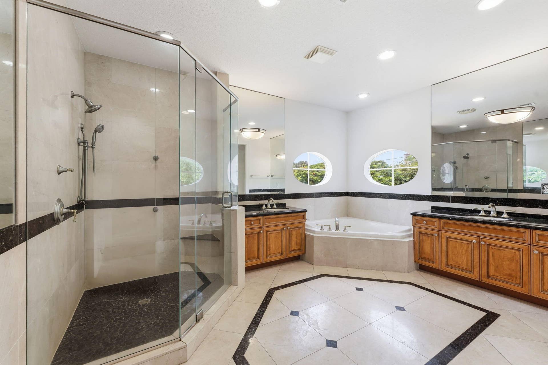 400 NE 8th Avenue, Fort Lauderdale, FL 33301 30-web-or-mls-033_DSC00124