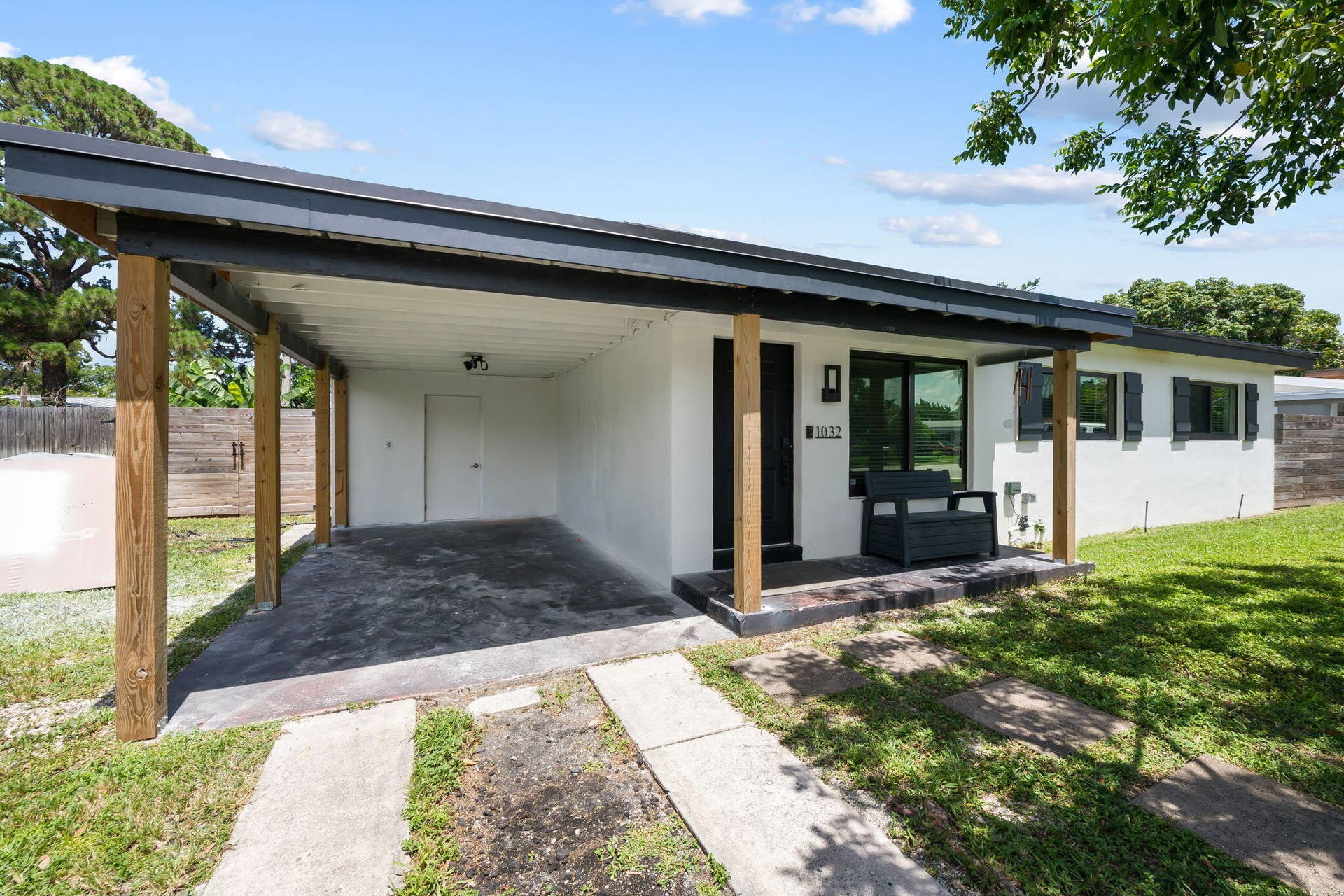 1032 SW 1ST Terrace, Pompano Beach, FL 33060 20-web-or-mls-DSC_9068