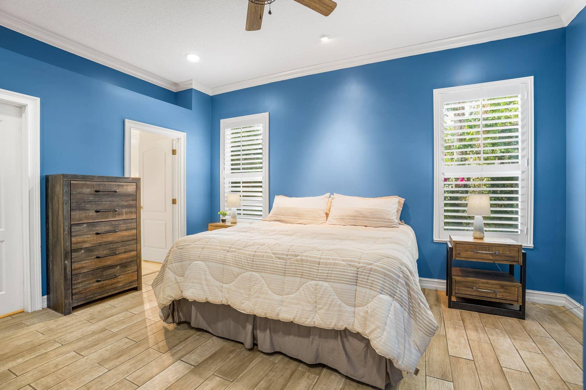 SPACIOUS PRIMARY BEDROOM