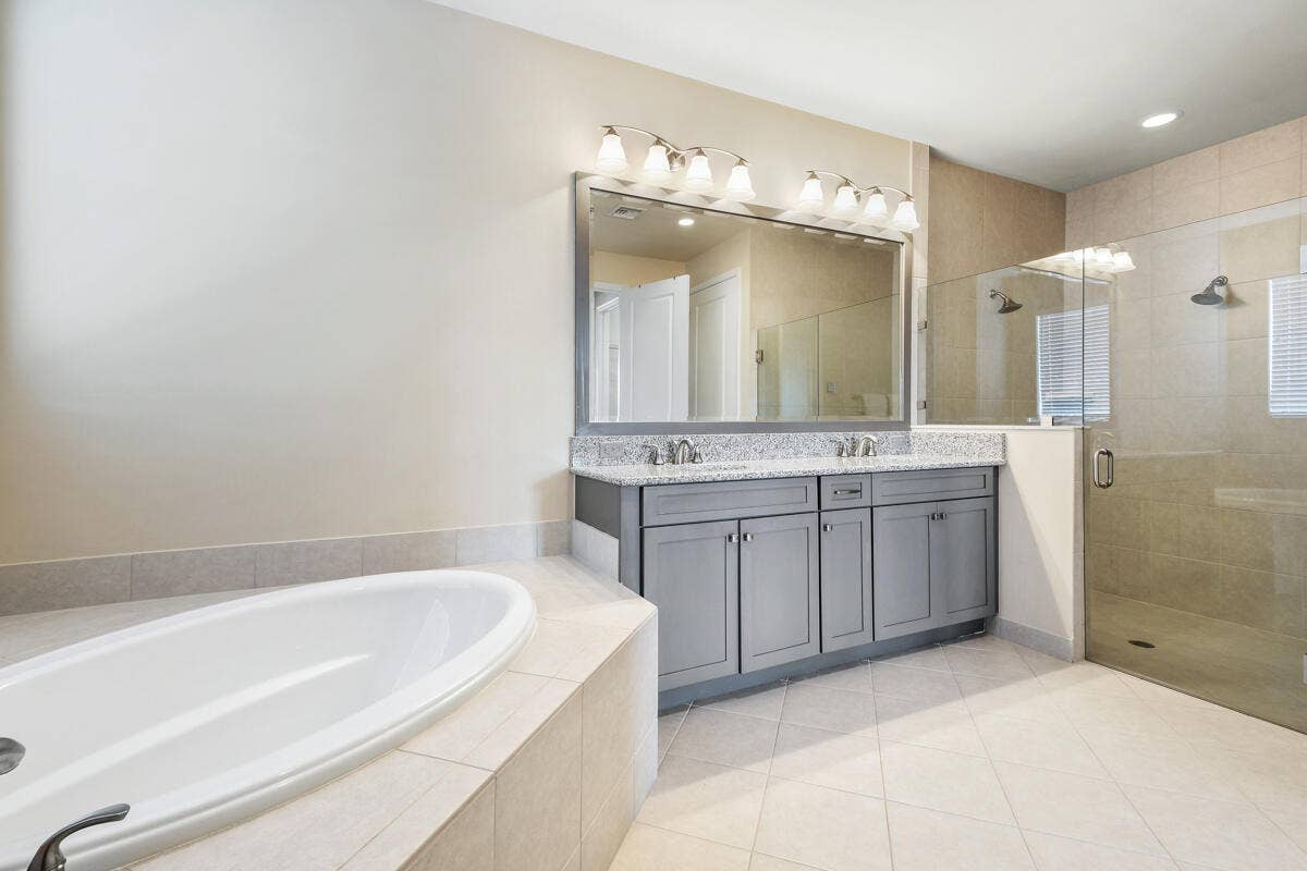 159 Tresana Boulevard, #113, Jupiter, FL 33478 Primary Bathroom