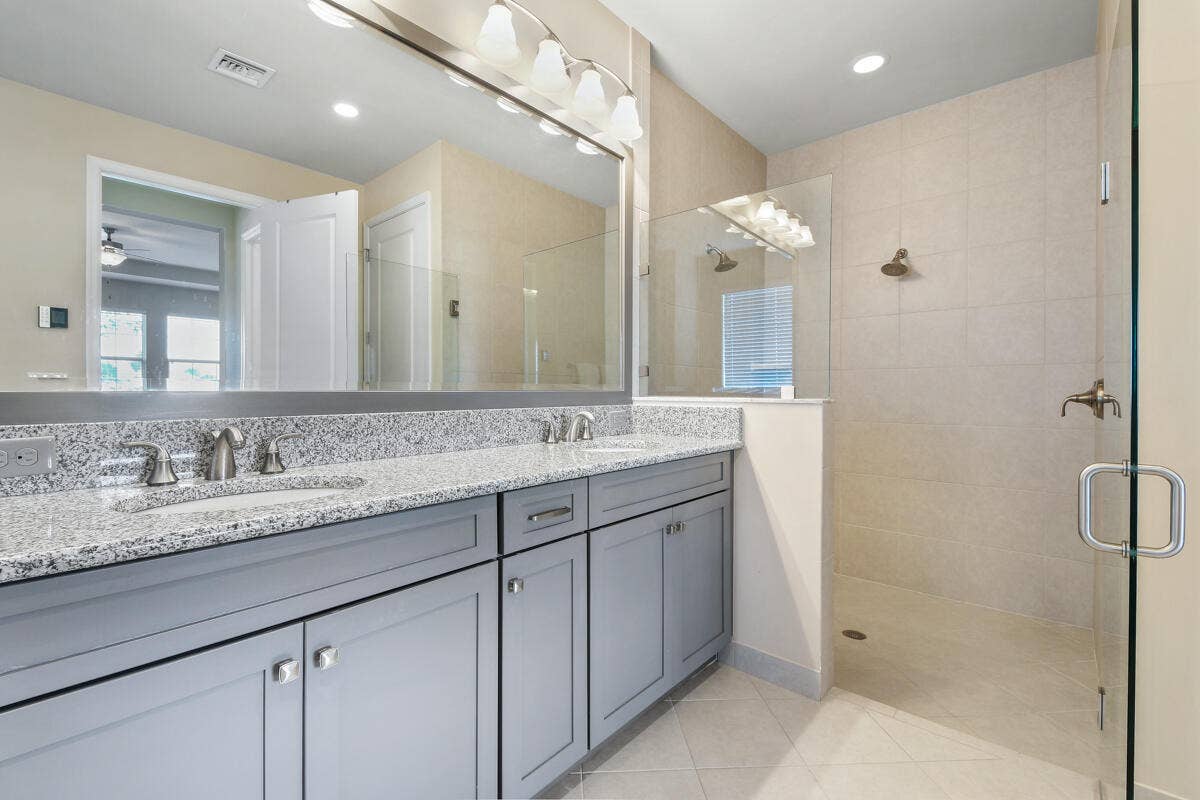 159 Tresana Boulevard, #113, Jupiter, FL 33478 Primary Bathroom
