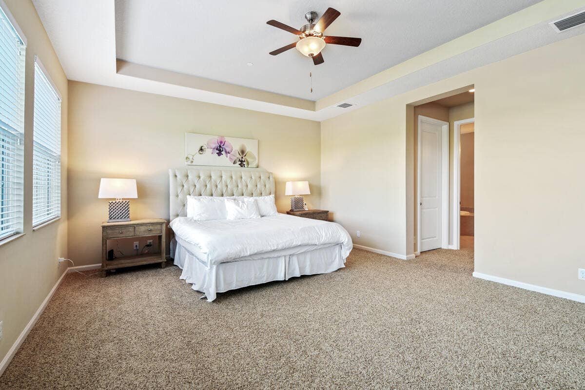 159 Tresana Boulevard, #113, Jupiter, FL 33478 Large Primary Suite