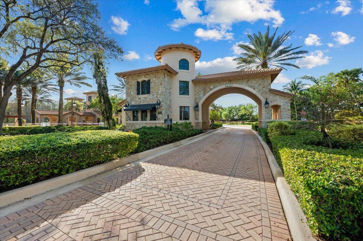 159 Tresana Boulevard, #113, Jupiter, FL 33478 Guard Gated Entrance