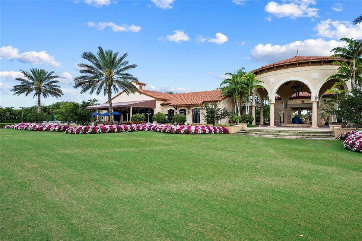 159 Tresana Boulevard, #113, Jupiter, FL 33478 Country Club