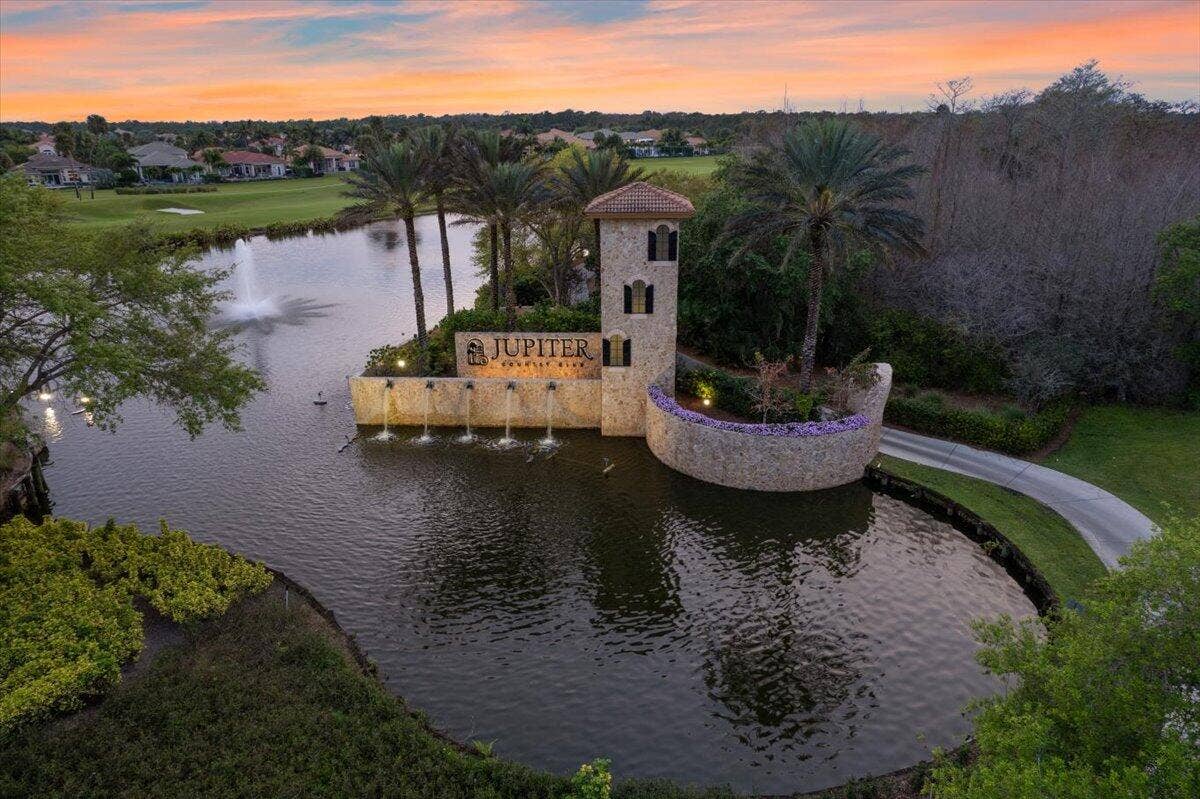 159 Tresana Boulevard, #113, Jupiter, FL 33478 Welcome Home to Paradise 2
