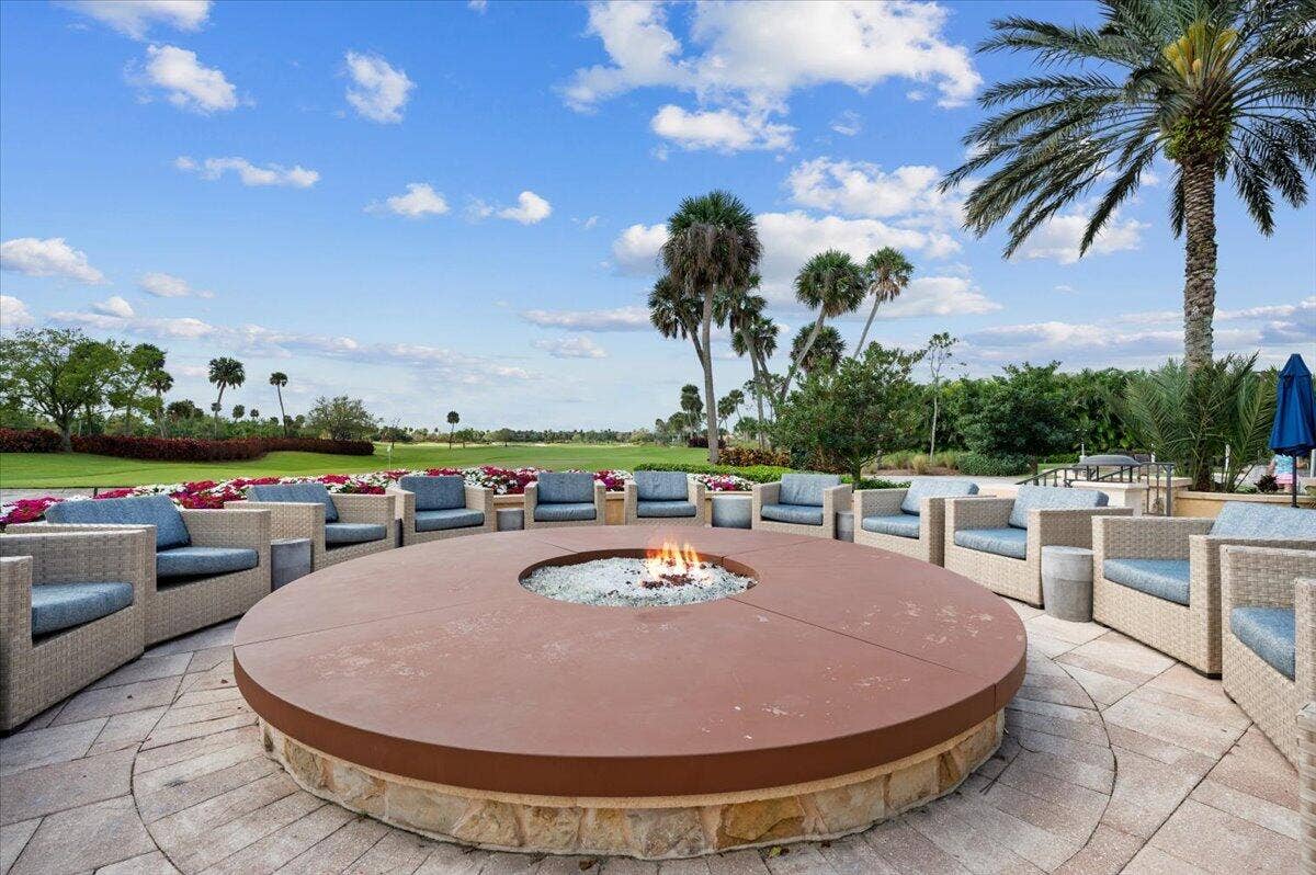 159 Tresana Boulevard, #113, Jupiter, FL 33478 Country Club Fire Pit Area