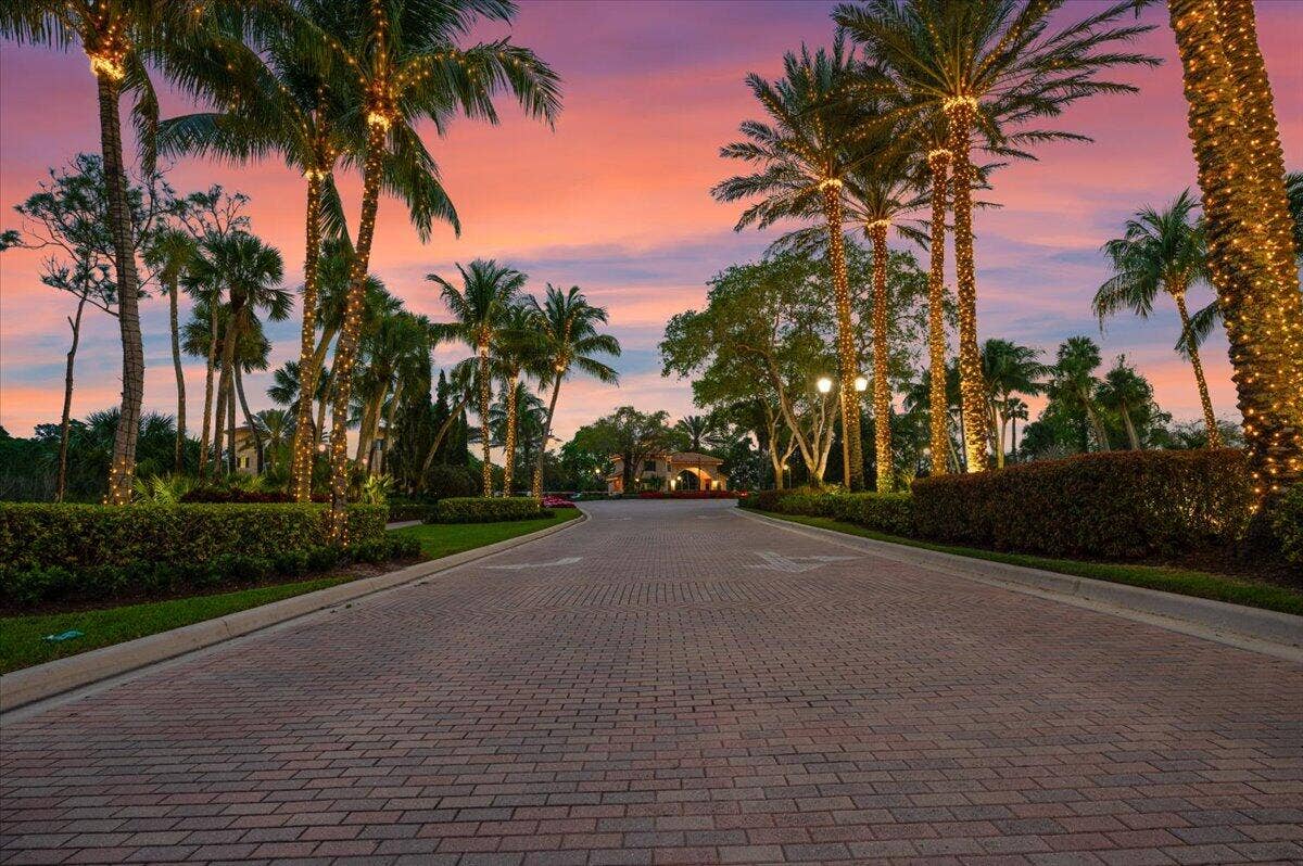 159 Tresana Boulevard, #113, Jupiter, FL 33478 Entrance to Jupiter Country Club