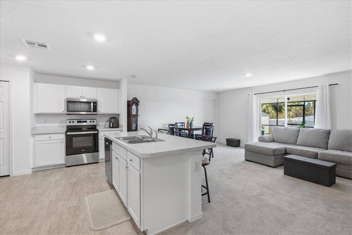542 Mimosa Street SW, Palm Bay, FL 32908 26-0B2A9202