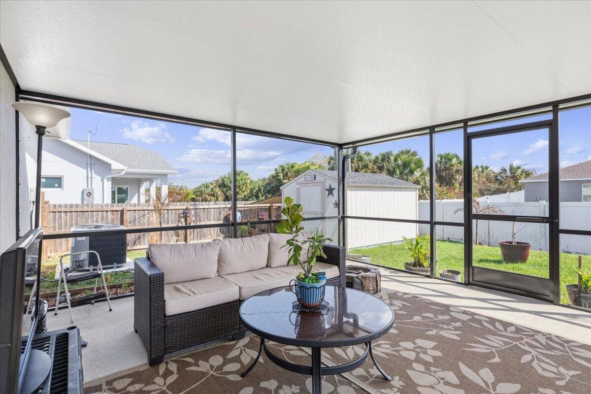 542 Mimosa Street SW, Palm Bay, FL 32908 35-0B2A9307