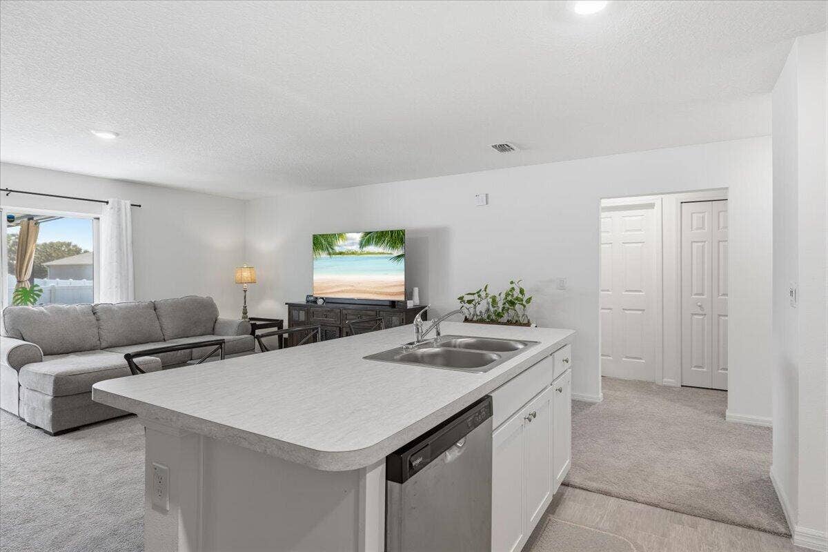 542 Mimosa Street SW, Palm Bay, FL 32908 24-0B2A9177
