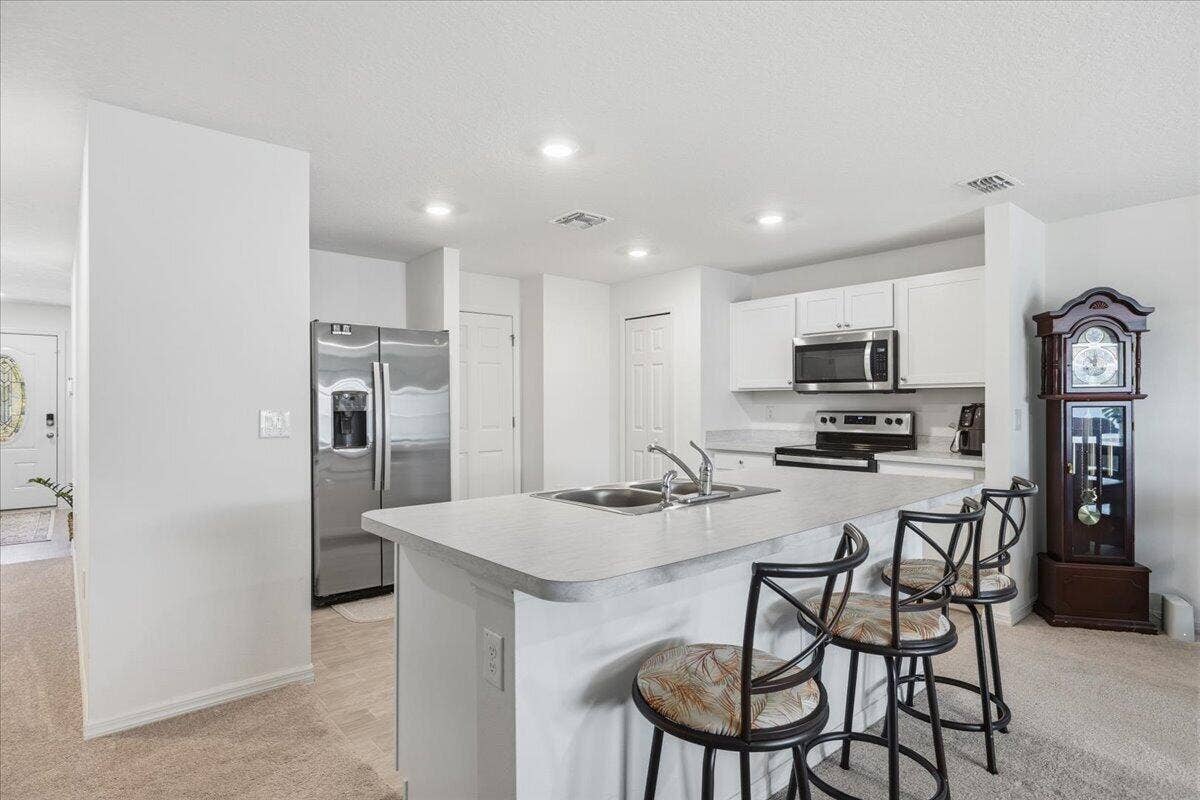 542 Mimosa Street SW, Palm Bay, FL 32908 20-0B2A9147