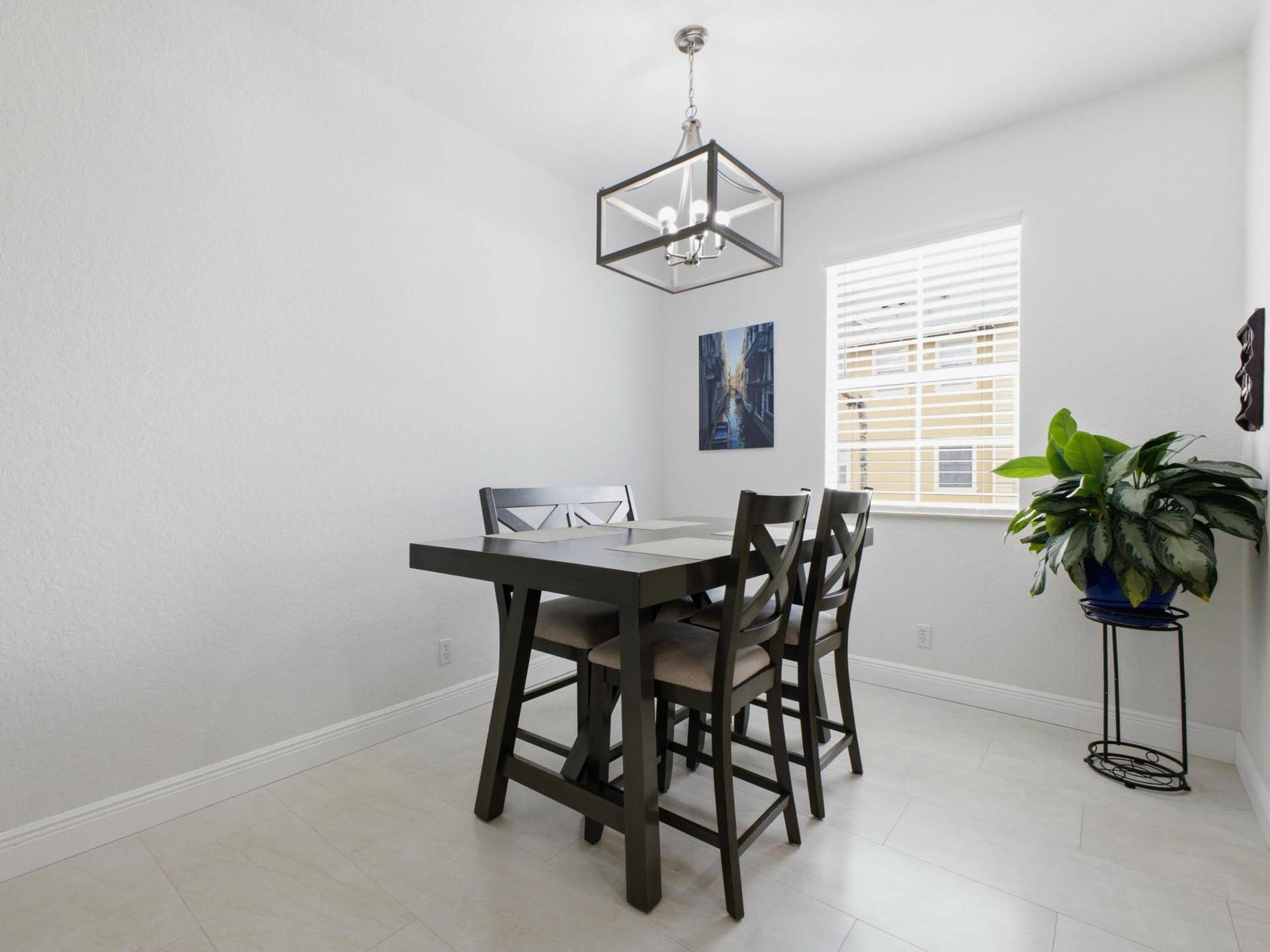140 Seagrape Drive, #108, Jupiter, FL 33458 Dining