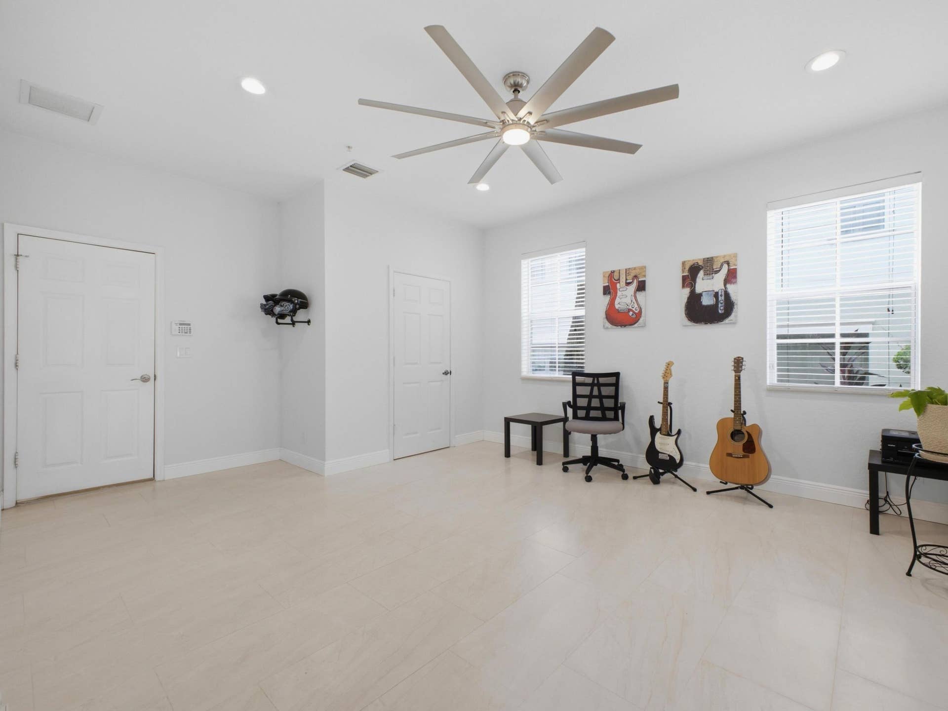 140 Seagrape Drive, #108, Jupiter, FL 33458 Living/Den