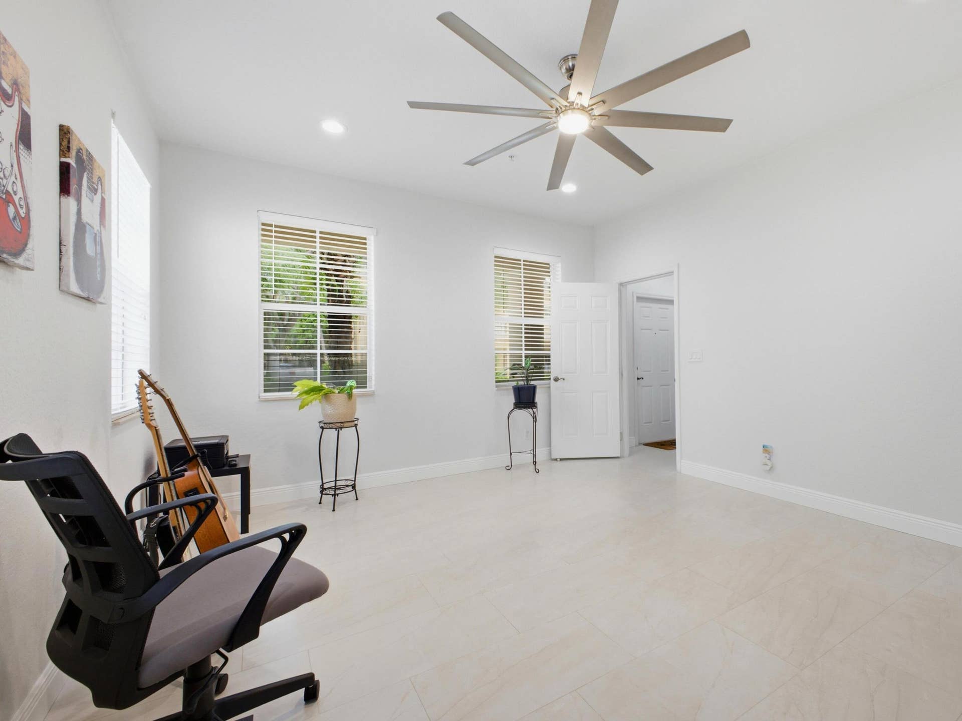 140 Seagrape Drive, #108, Jupiter, FL 33458 Living/Den