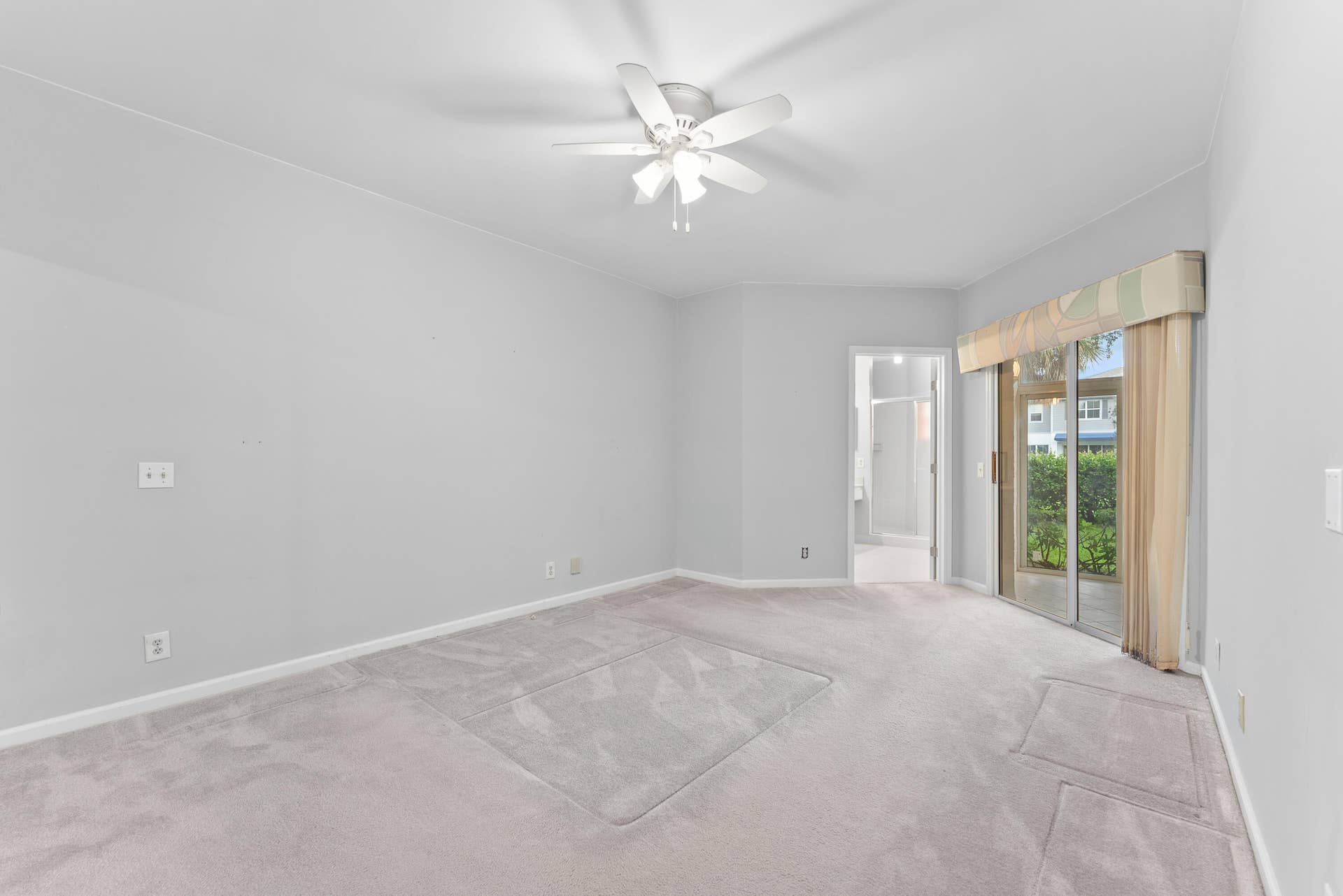 6705 Via Regina, Boca Raton, FL 33433 master bedroom
