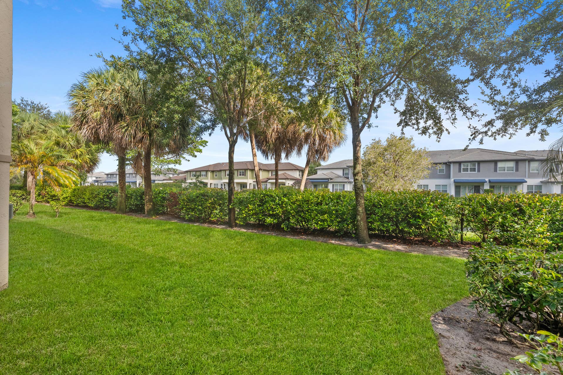 6705 Via Regina, Boca Raton, FL 33433 backyard