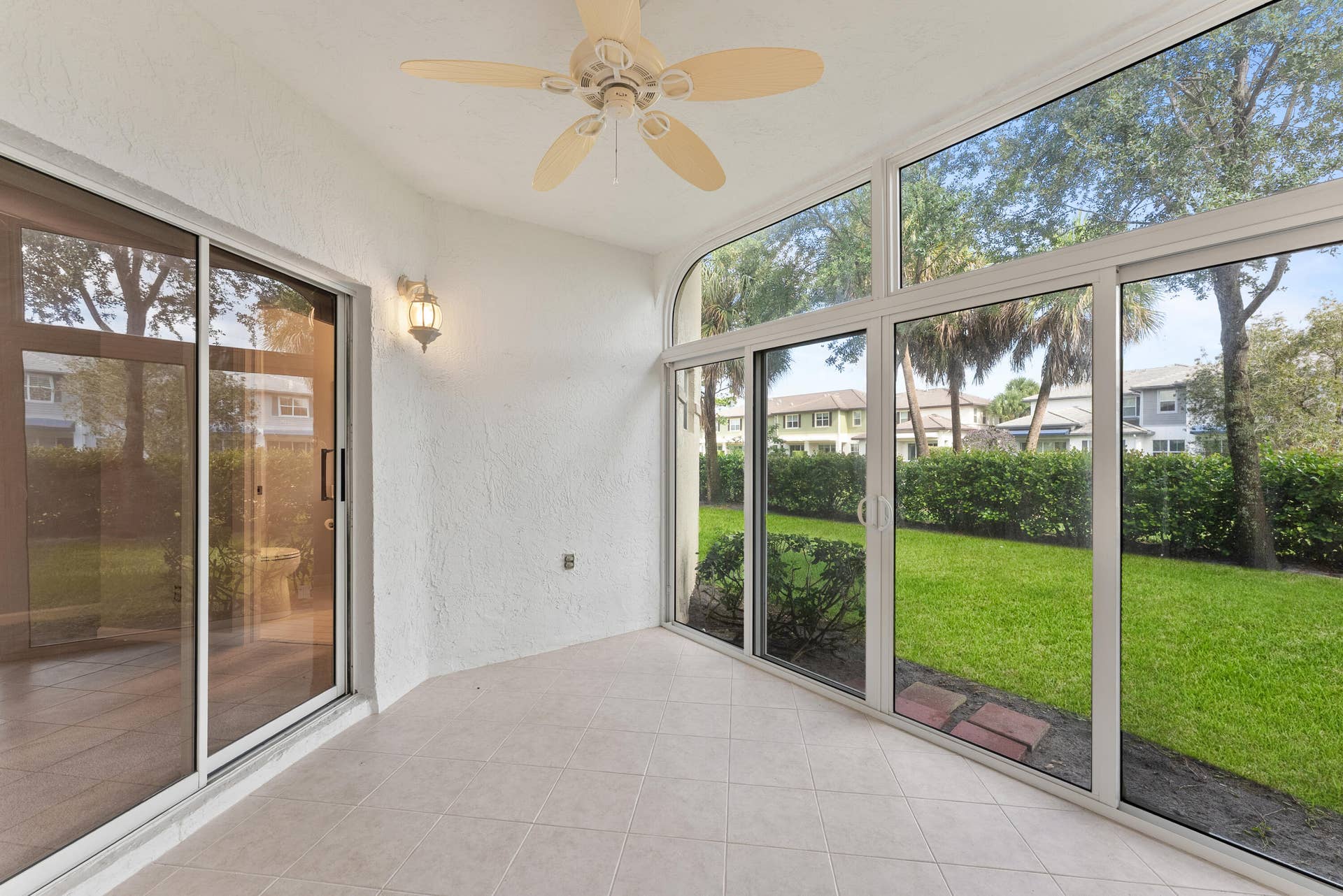 6705 Via Regina, Boca Raton, FL 33433 back porch