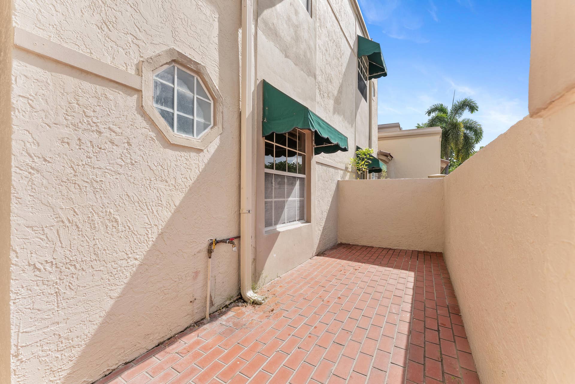 6705 Via Regina, Boca Raton, FL 33433 front porch