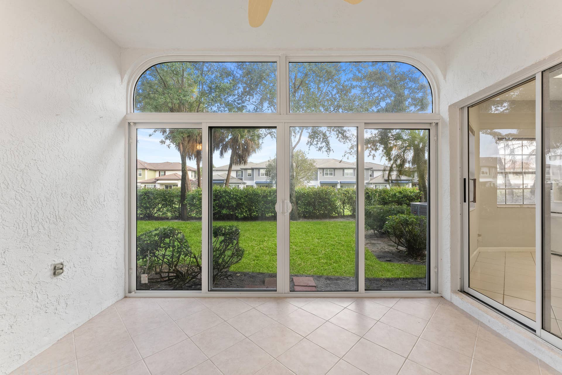 6705 Via Regina, Boca Raton, FL 33433 back porch