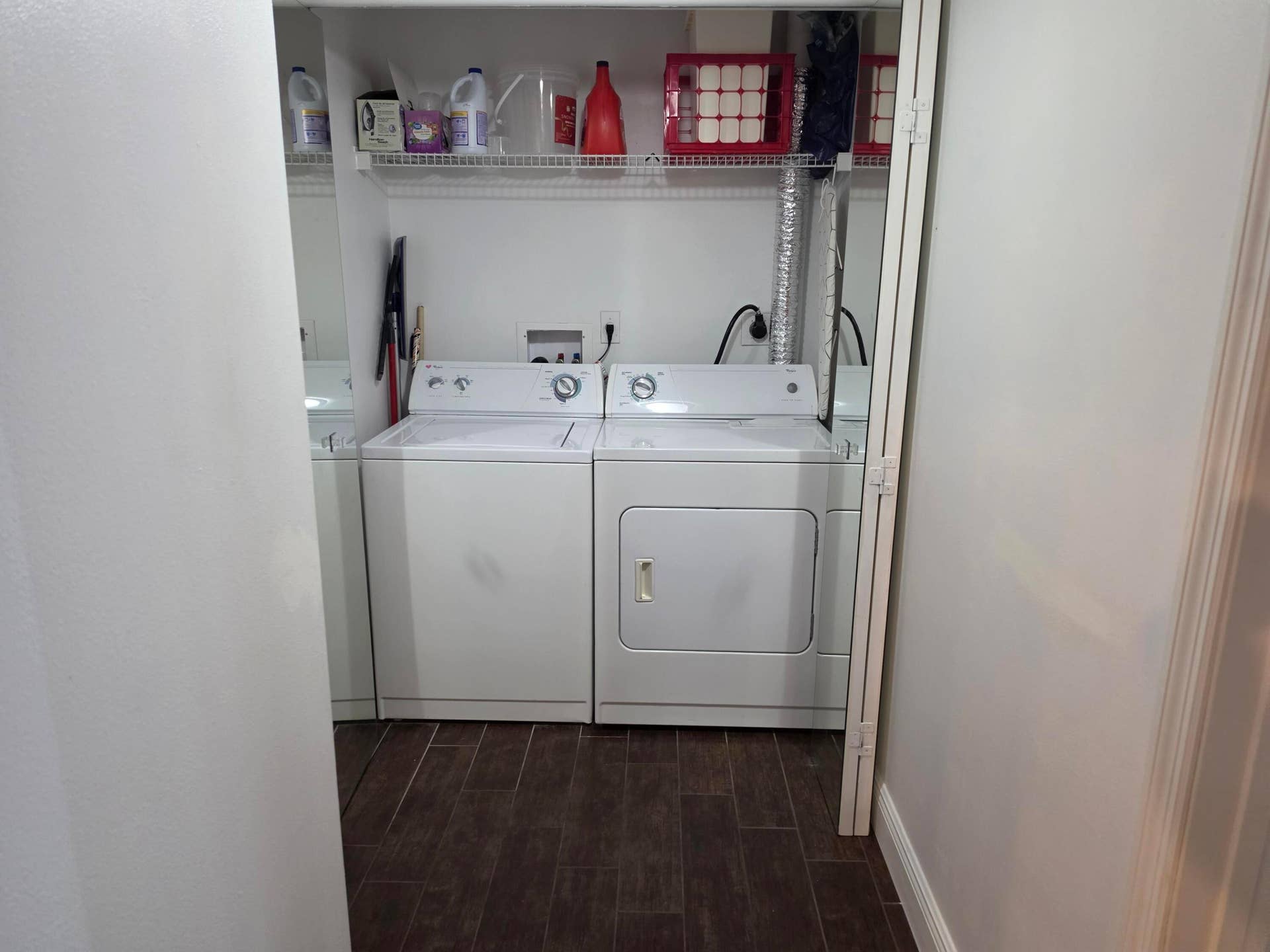 LAUNDRY IN UNIT