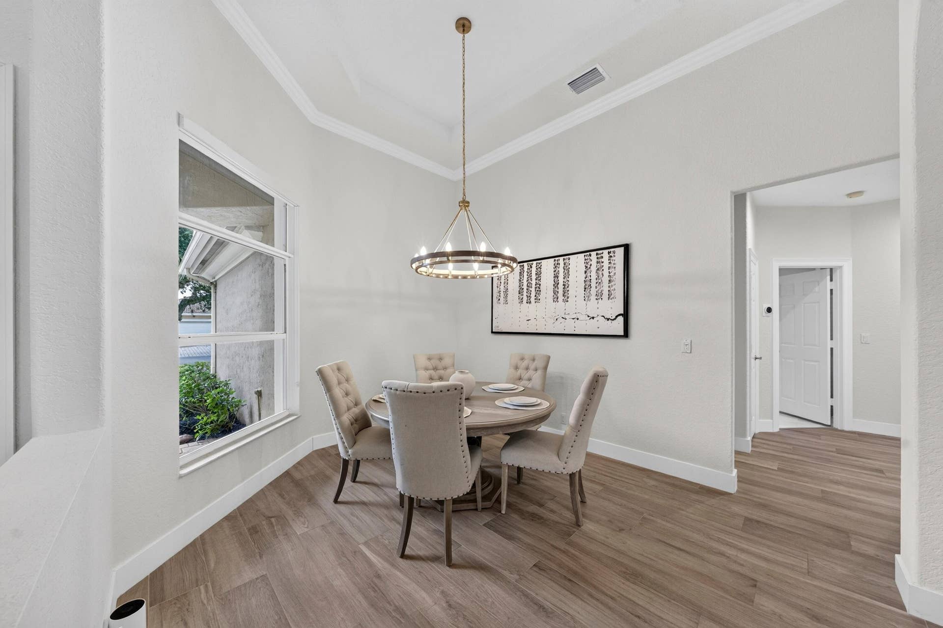 013-046-Dining Room-4000x2664