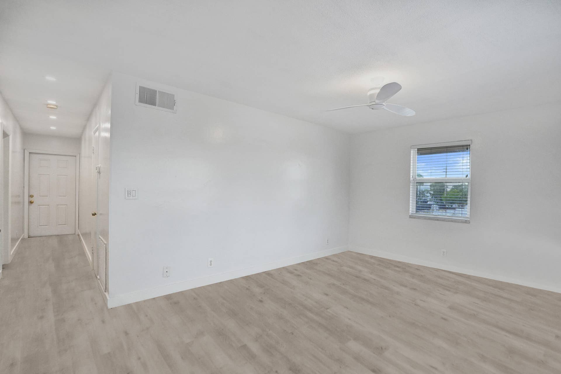 2862 NE 32ND Street, #13, Fort Lauderdale, FL 33306 DSC08518