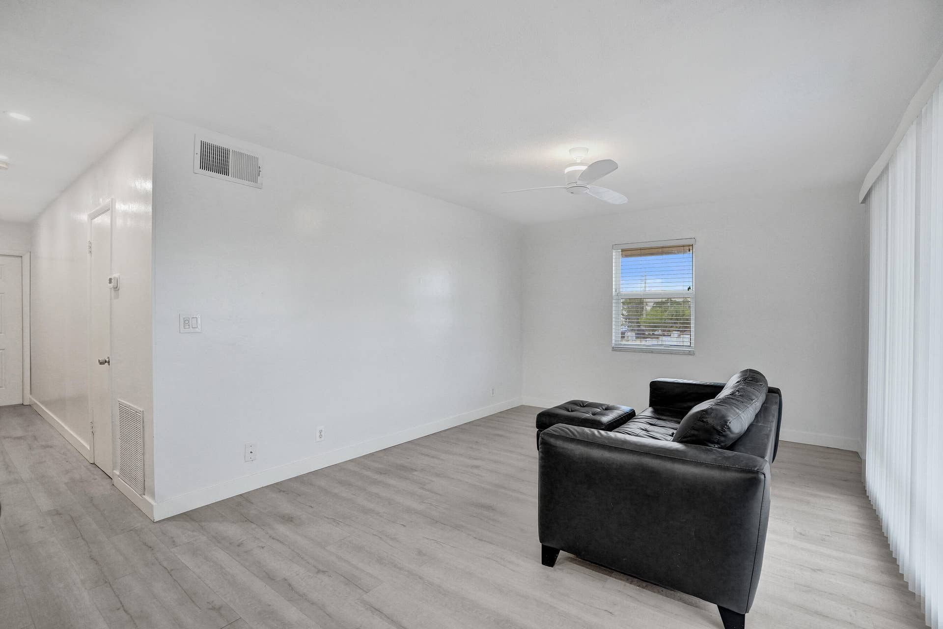 2862 NE 32ND Street, #13, Fort Lauderdale, FL 33306 DSC08500