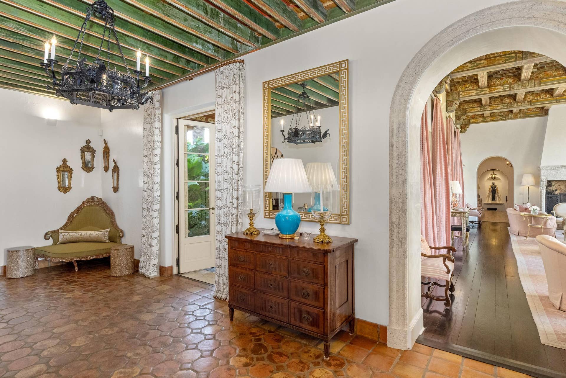 920 S Ocean Boulevard, Palm Beach, FL 33480 Hallway