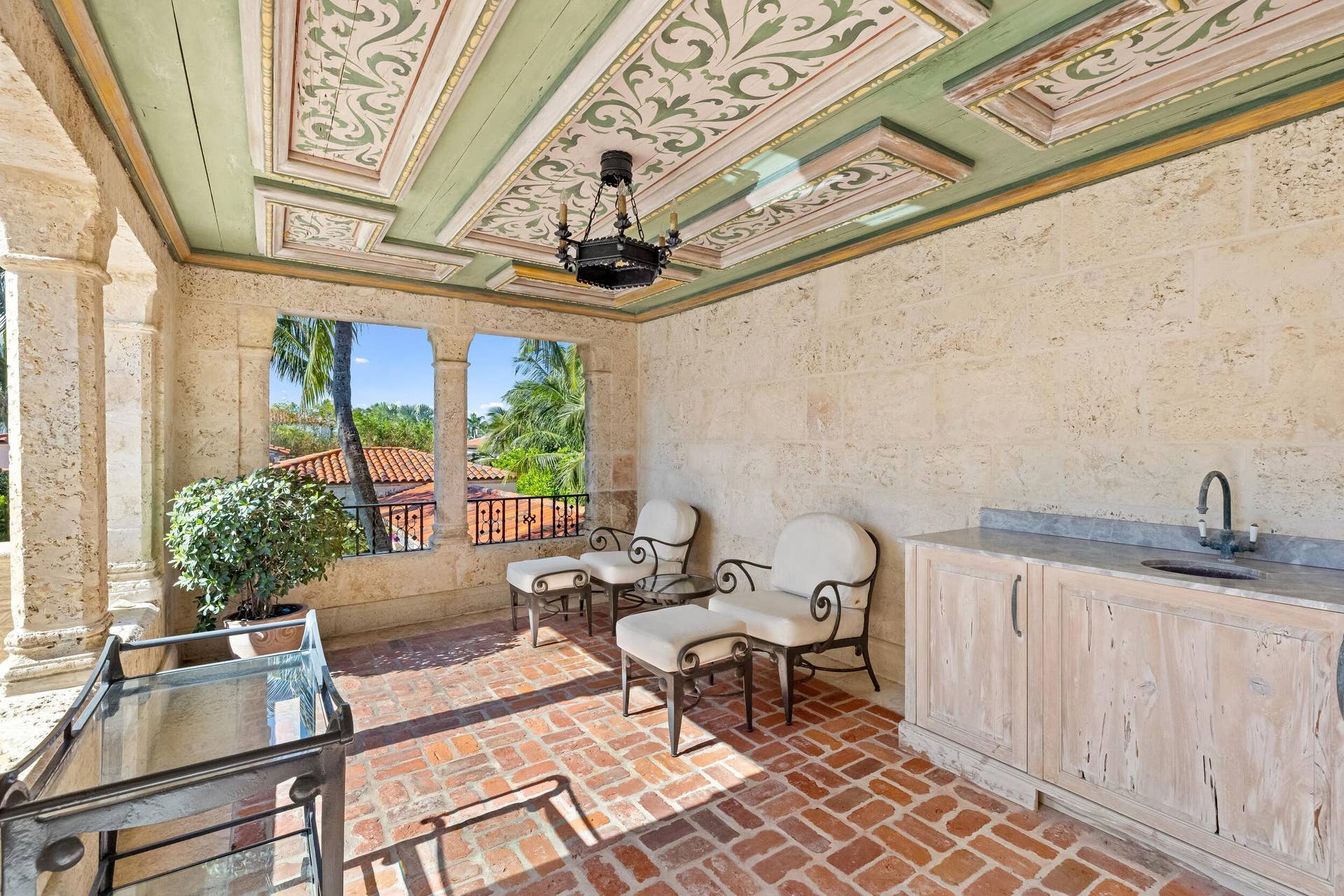 920 S Ocean Boulevard, Palm Beach, FL 33480 Terrace
